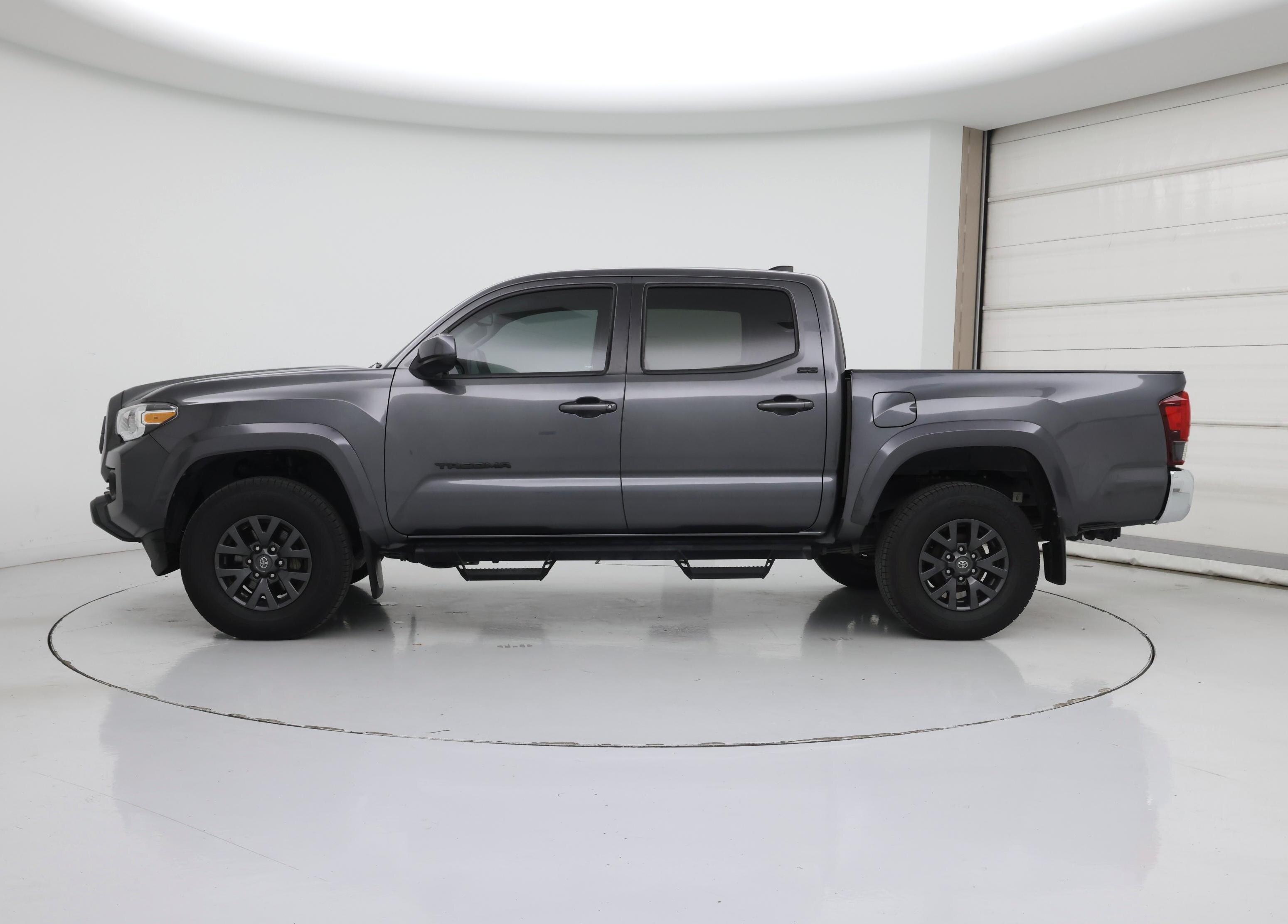 Thumbnail: 2022 Toyota Tacoma - 3