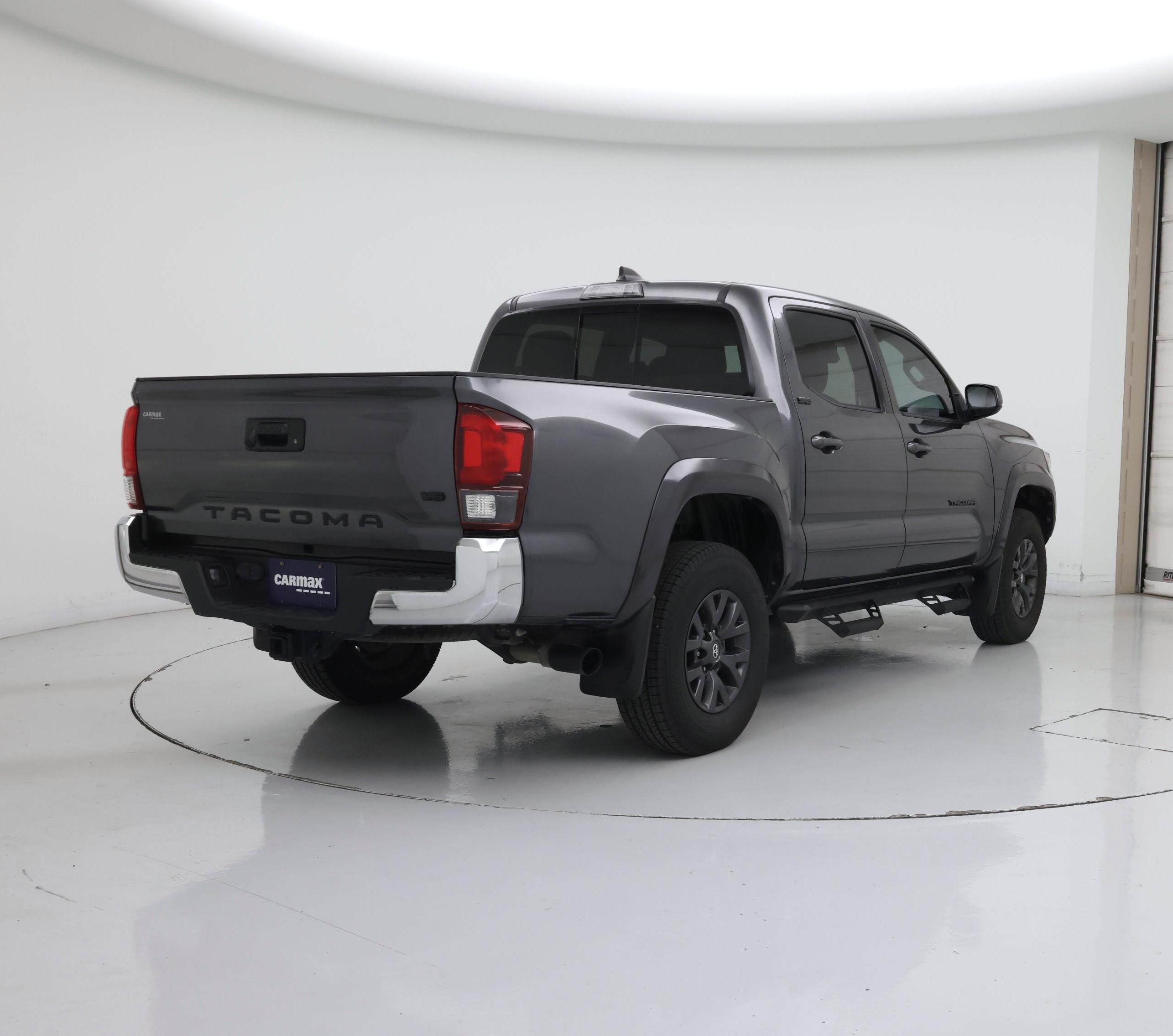 Thumbnail: 2022 Toyota Tacoma - 8