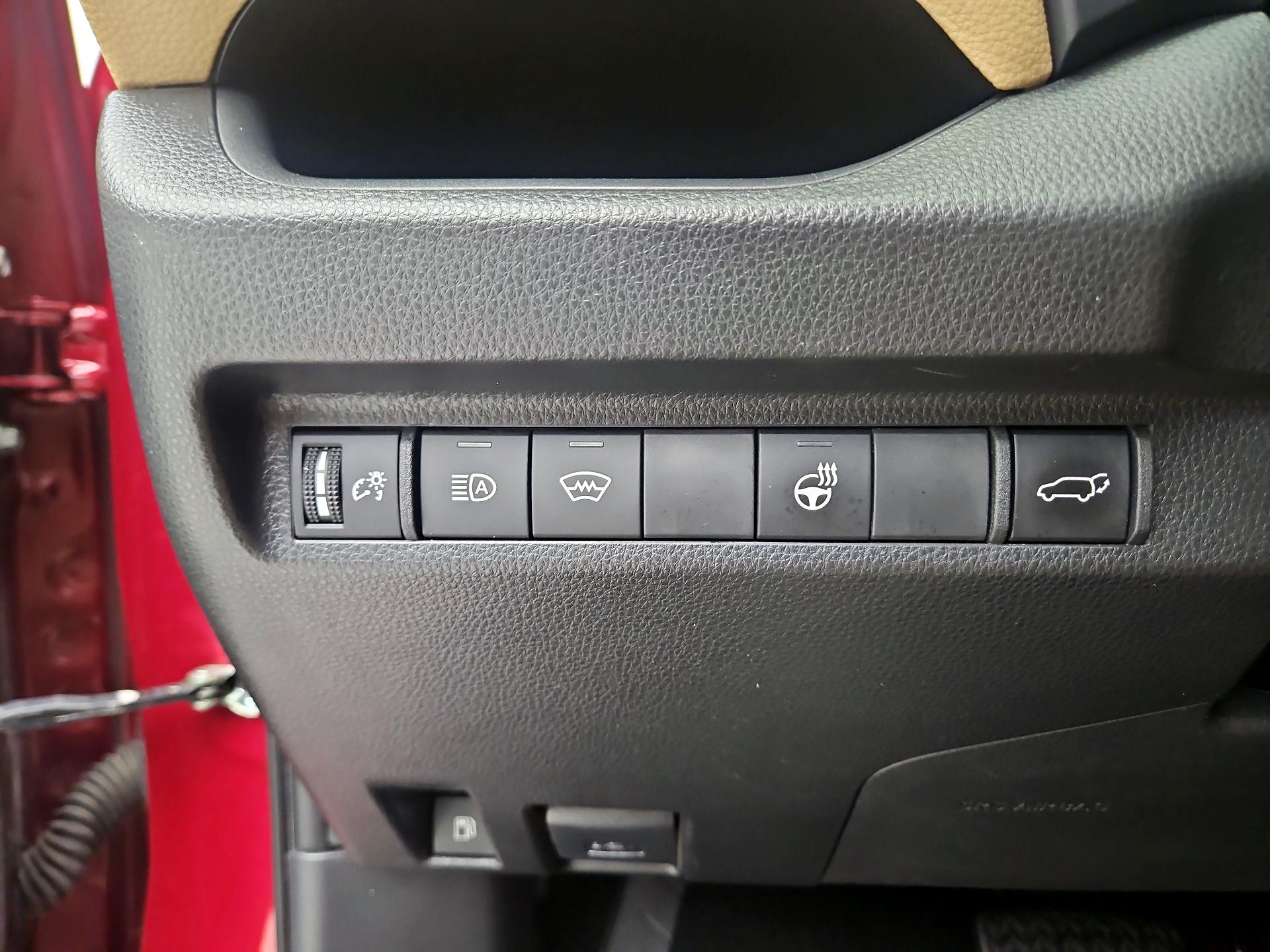 Thumbnail: 2025 Toyota RAV4 - 13