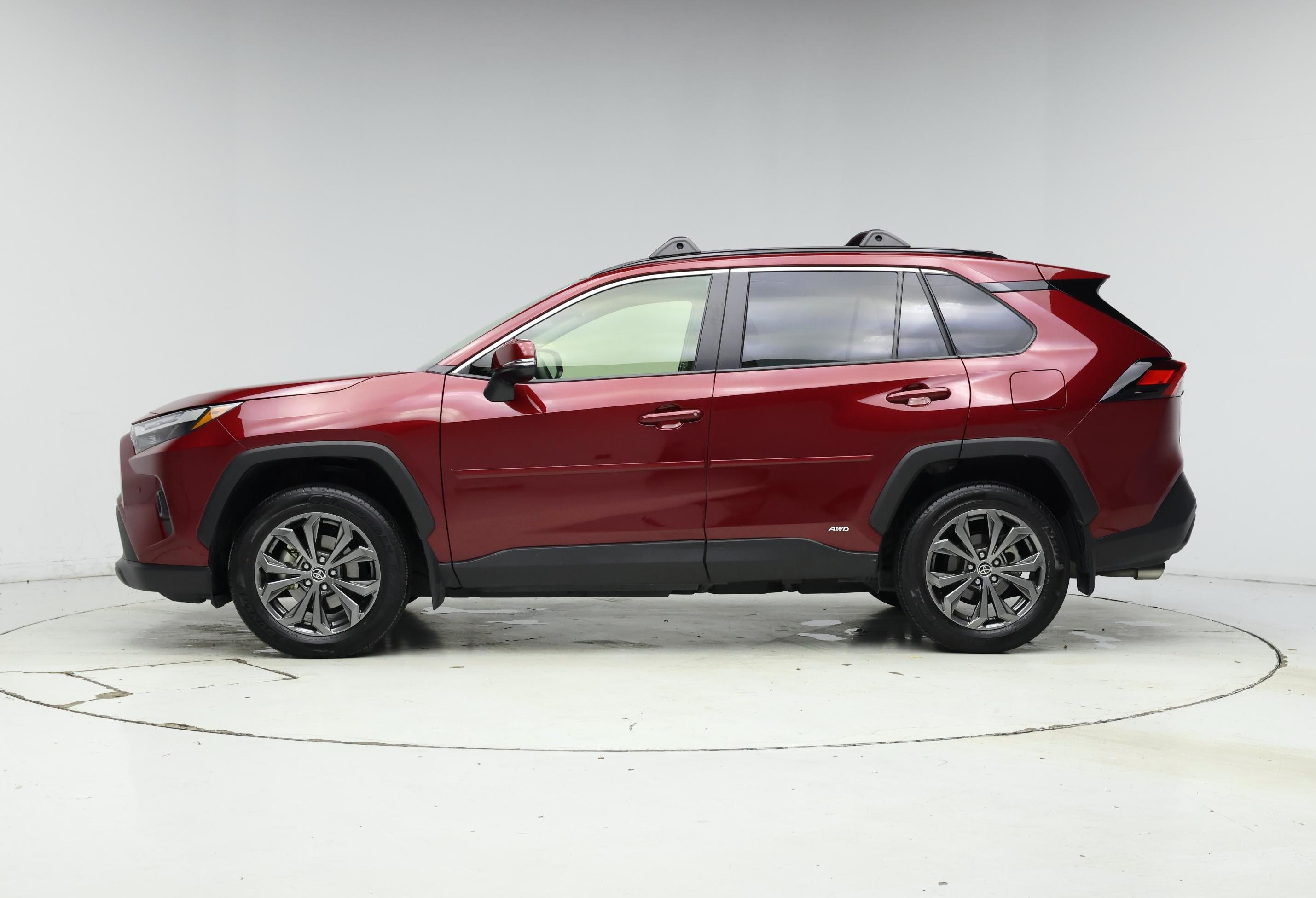 Thumbnail: 2025 Toyota RAV4 - 3
