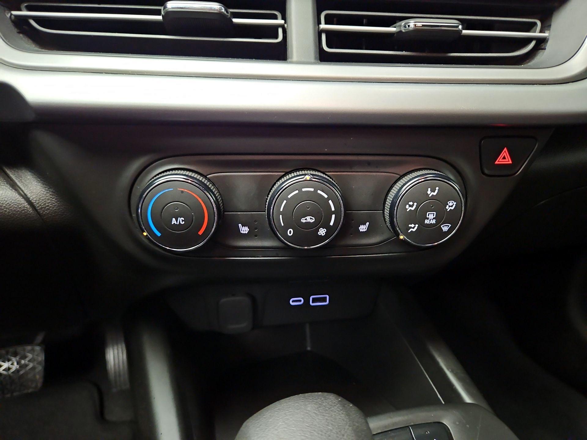 Thumbnail: 2024 Chevrolet Trax - 16