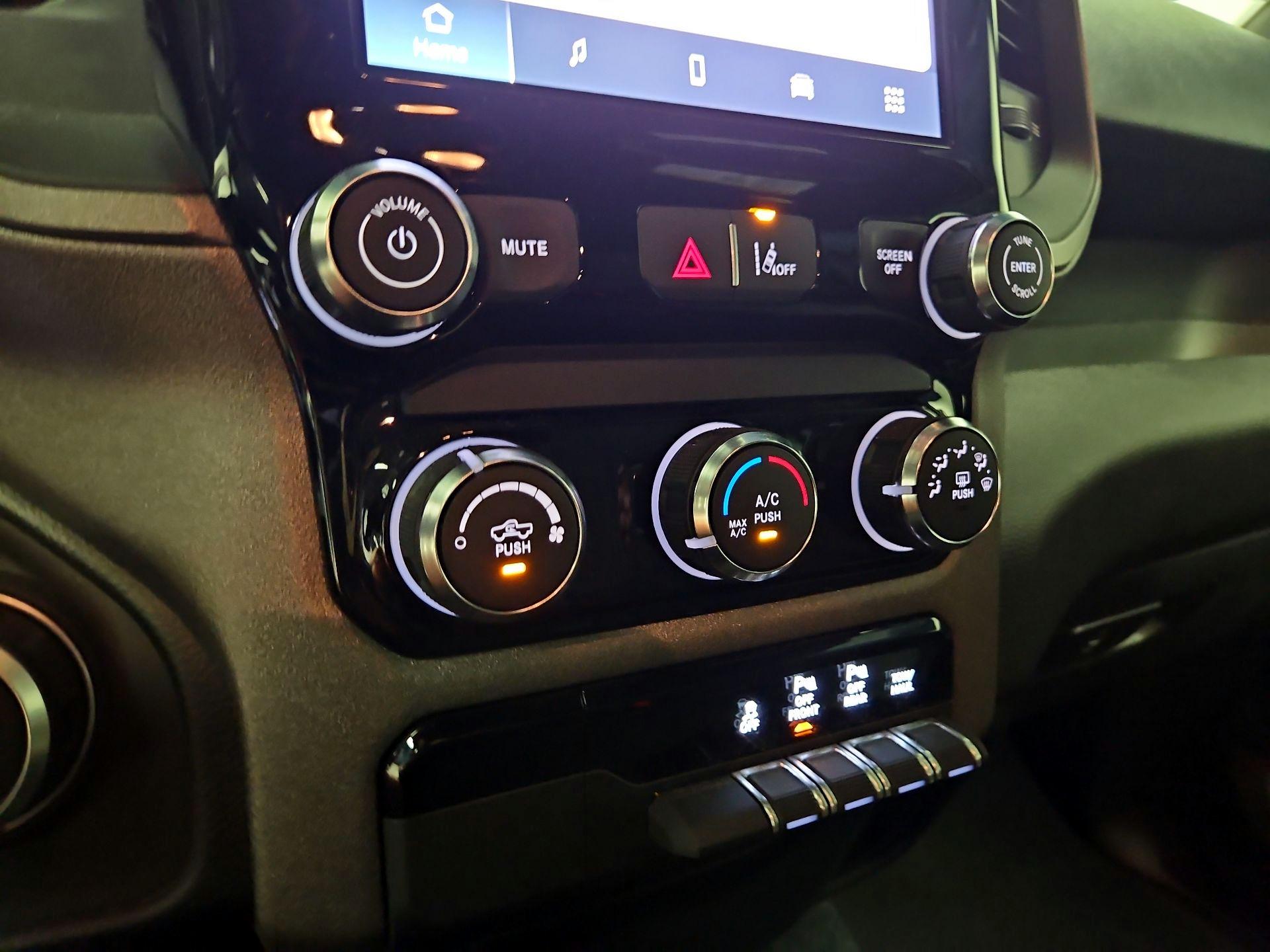 Thumbnail: 2025 RAM 1500 - 16