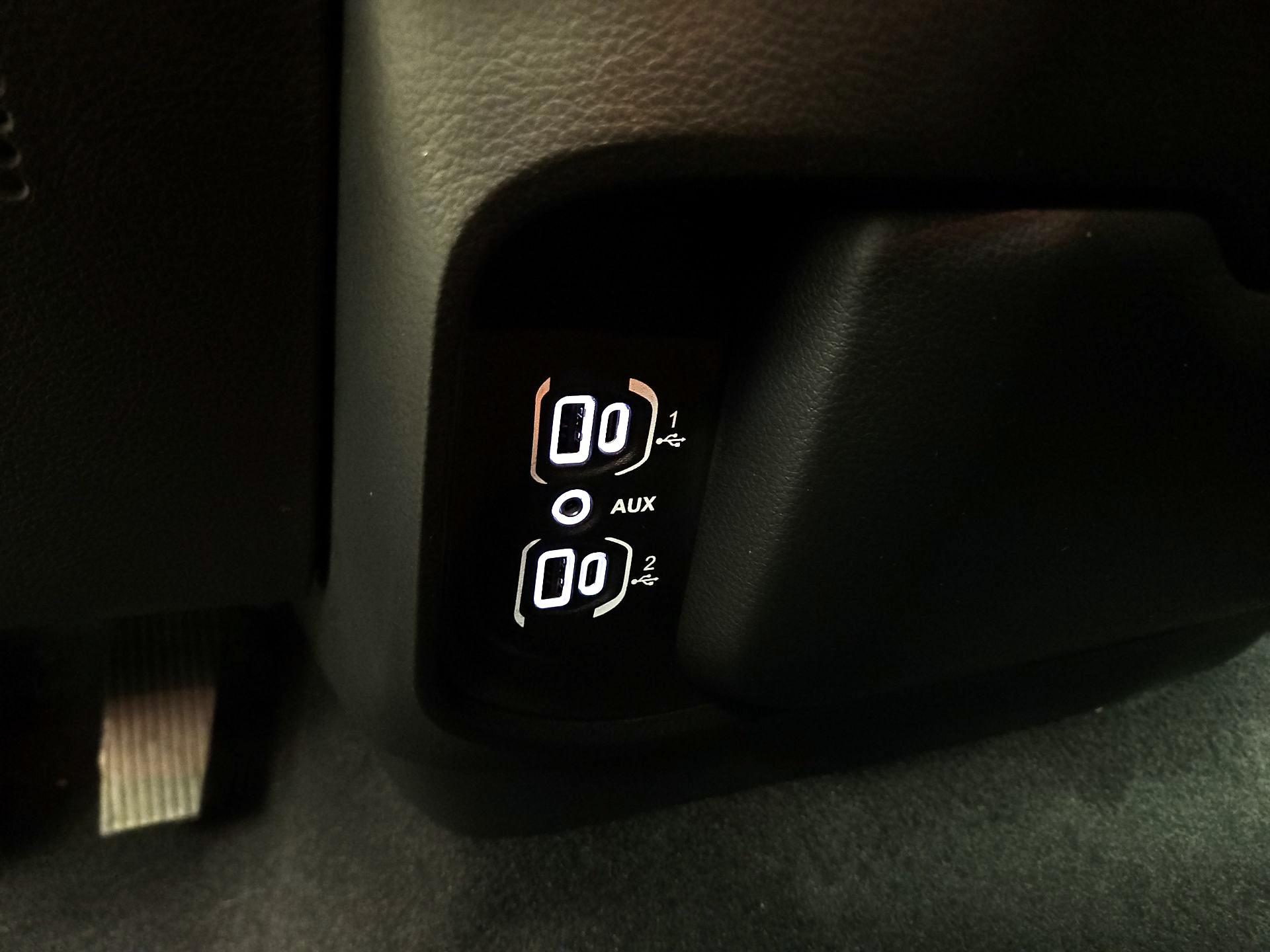 Thumbnail: 2025 RAM 1500 - 18