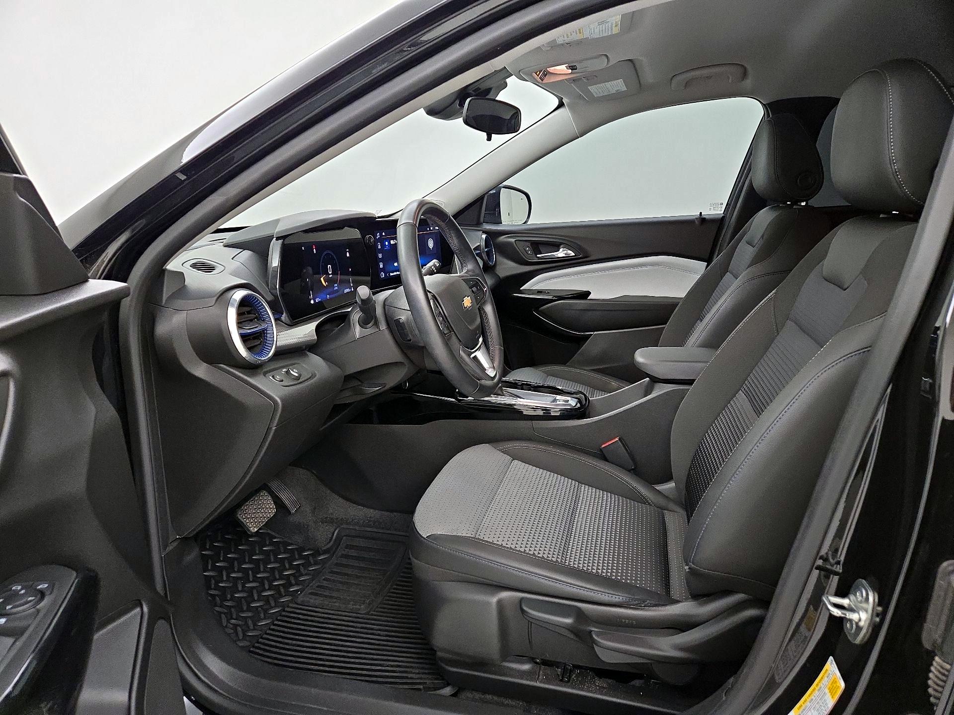Thumbnail: 2024 Chevrolet Trax - 11