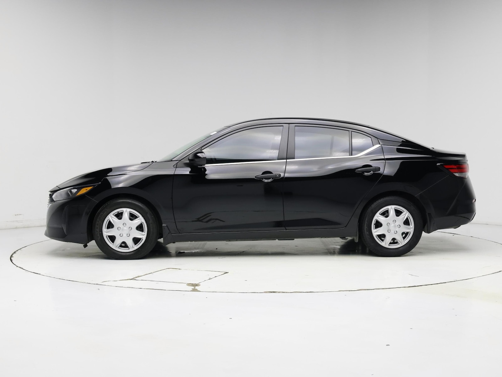 2025 Nissan Sentra S - Photo 4