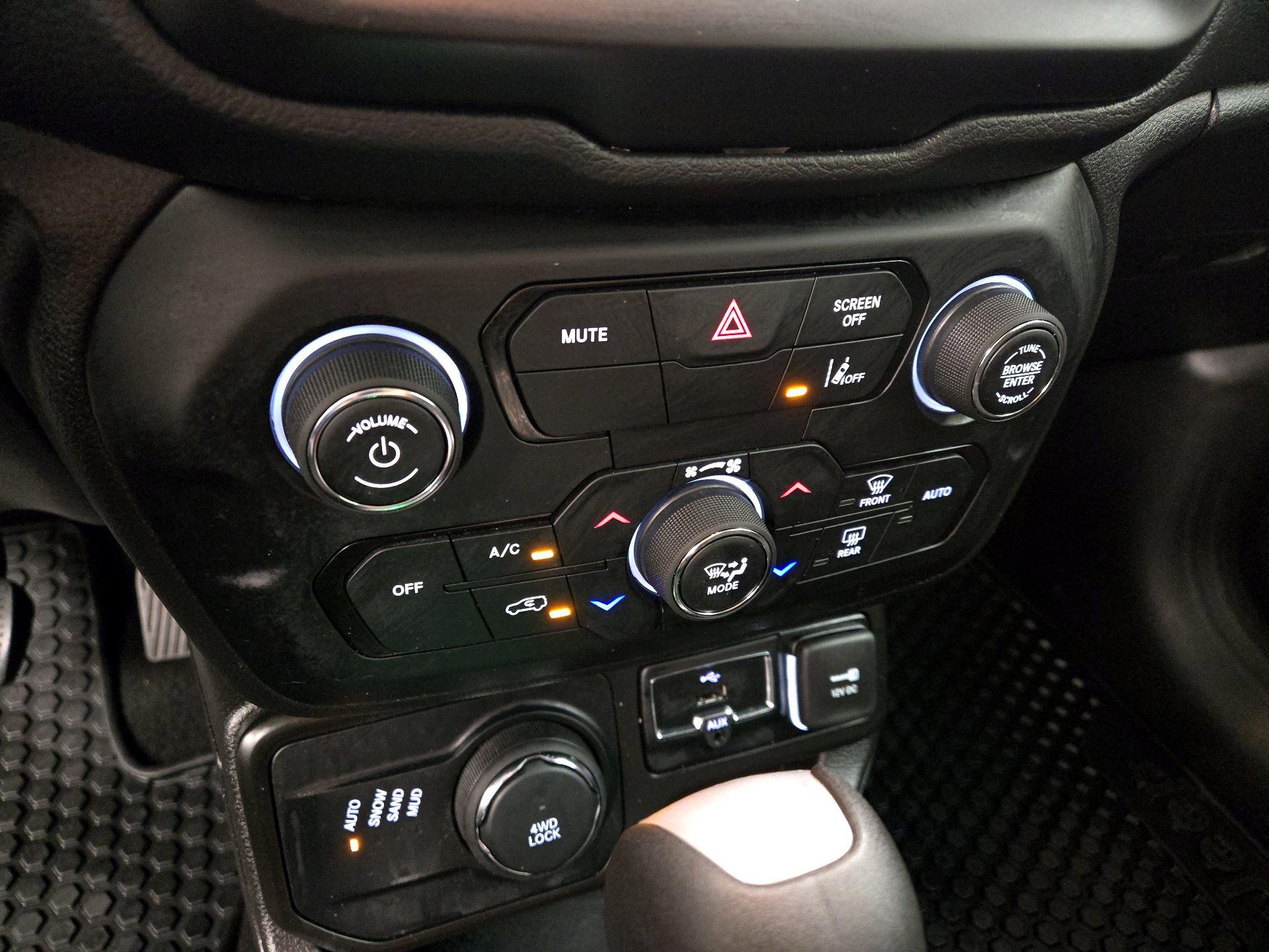 Thumbnail: 2022 Jeep Renegade - 17