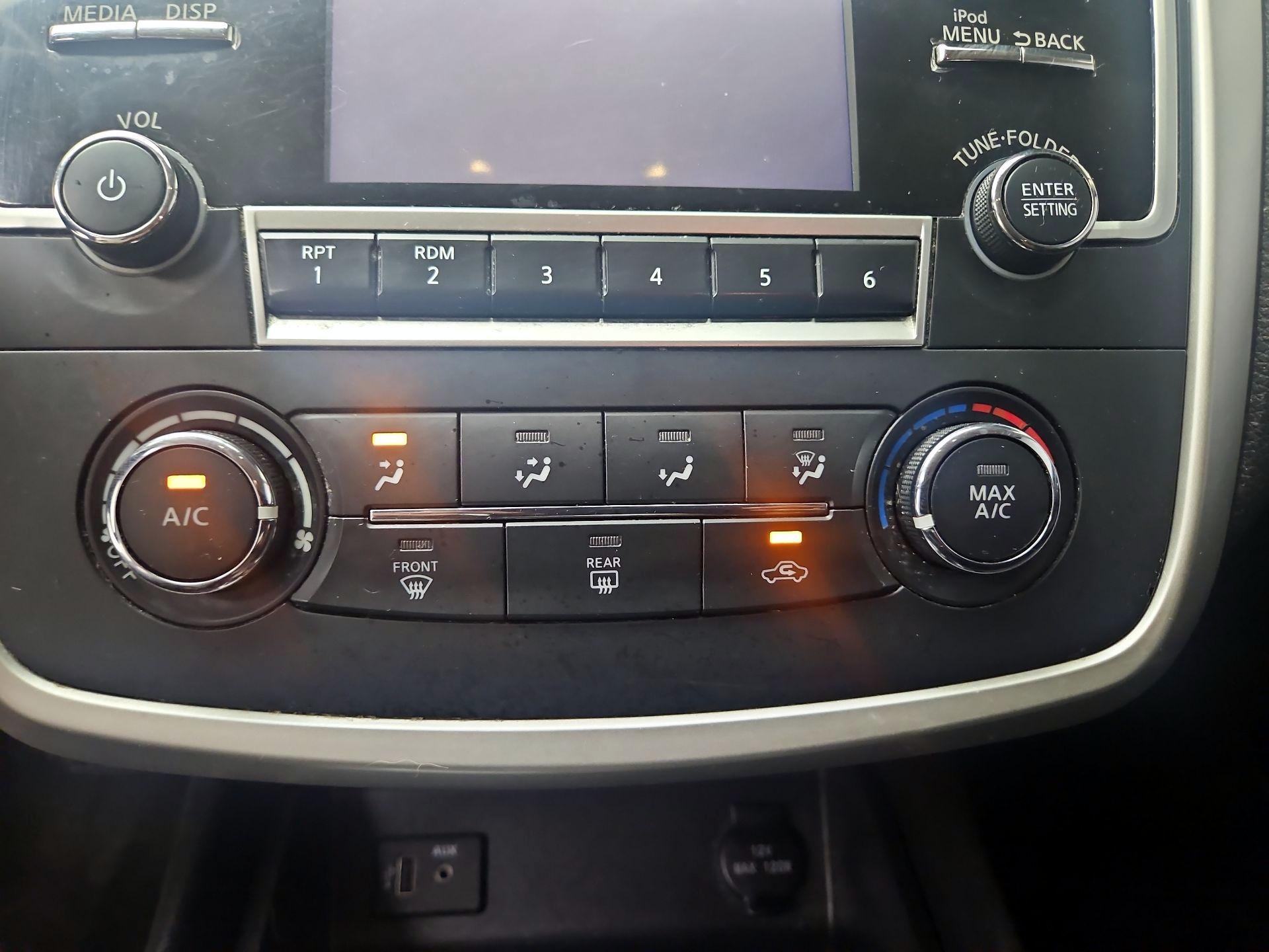 Thumbnail: 2017 Nissan Altima - 16
