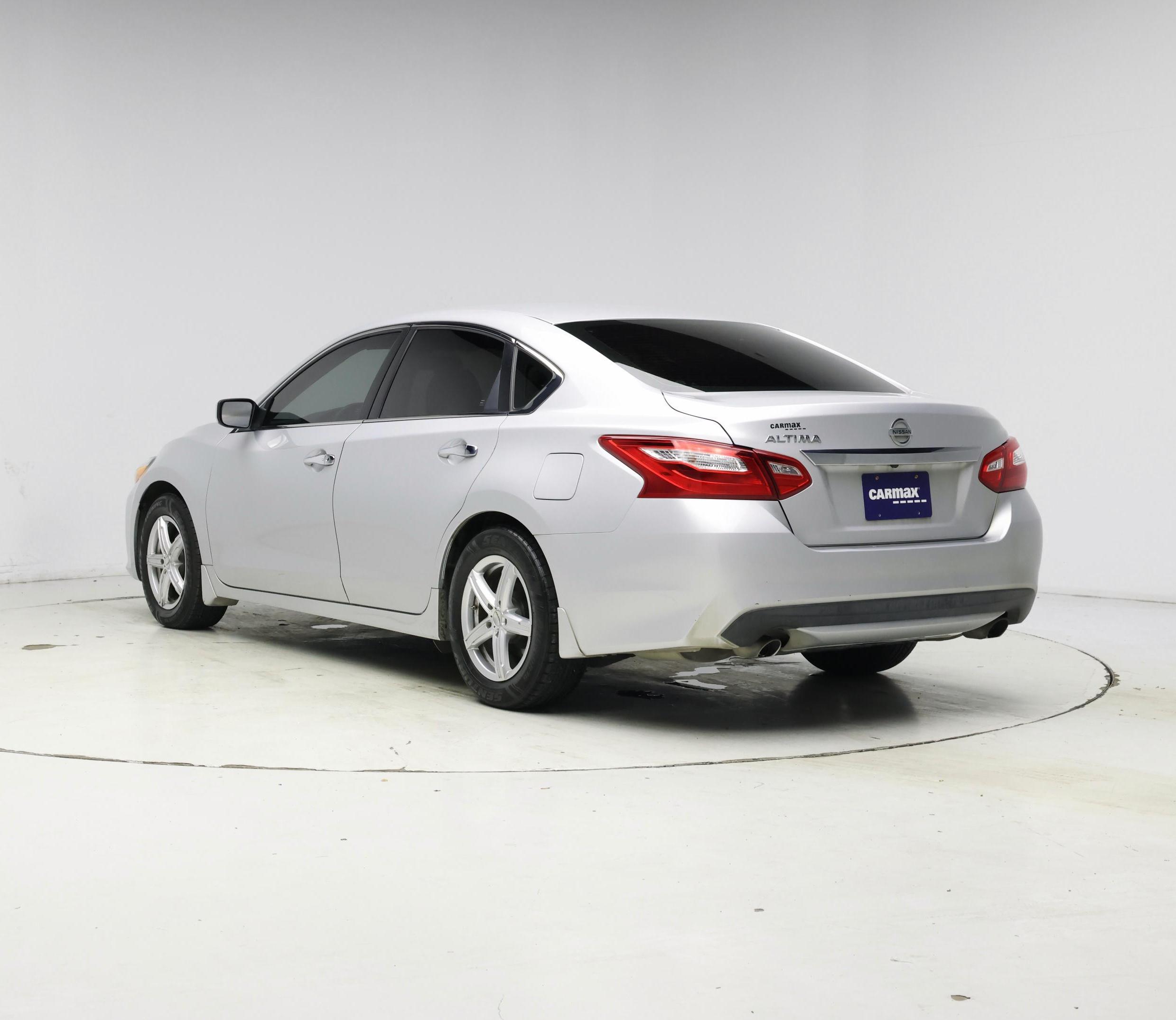 Thumbnail: 2017 Nissan Altima - 2