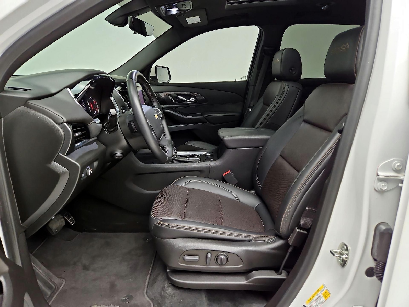 2023 Chevrolet Traverse High Country - Photo 12