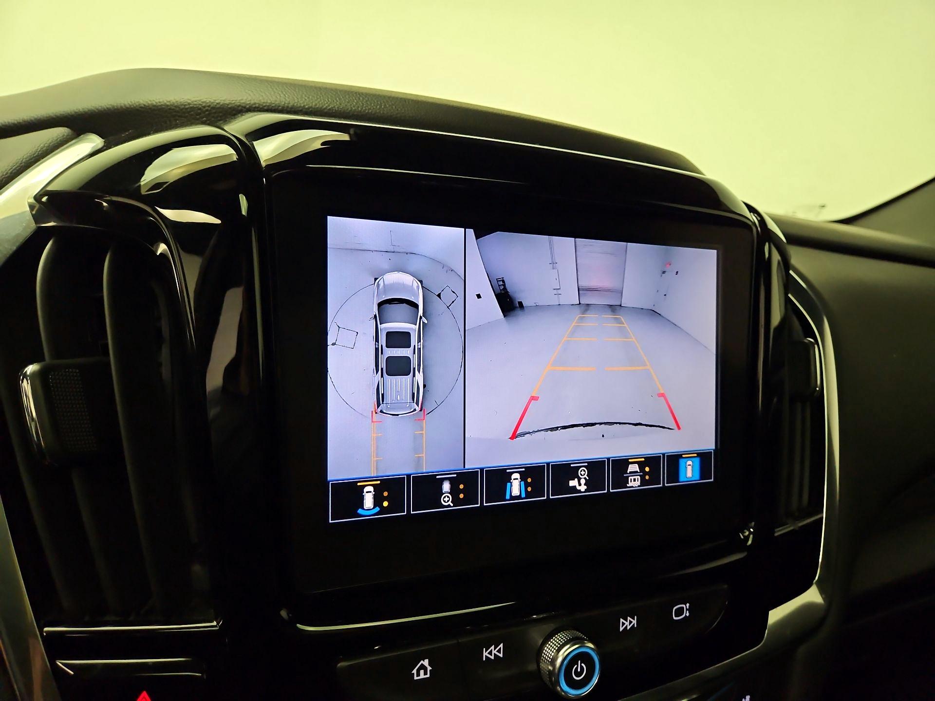 Thumbnail: 2023 Chevrolet Traverse - 15