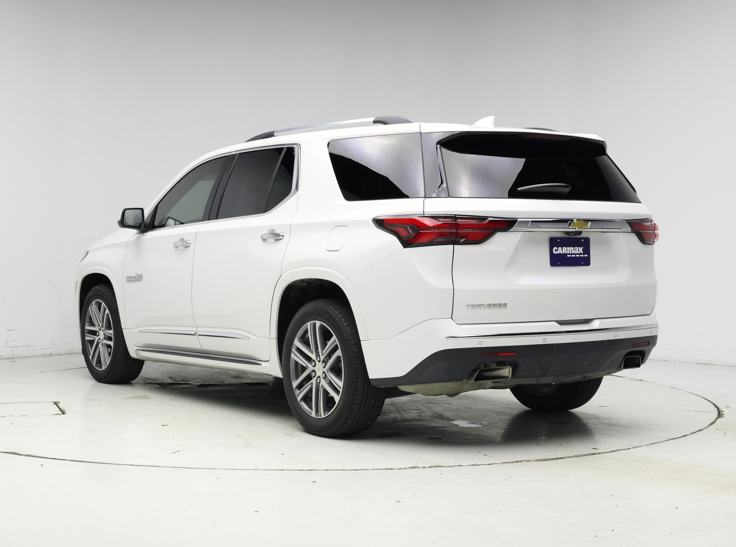 Thumbnail: 2023 Chevrolet Traverse - 2