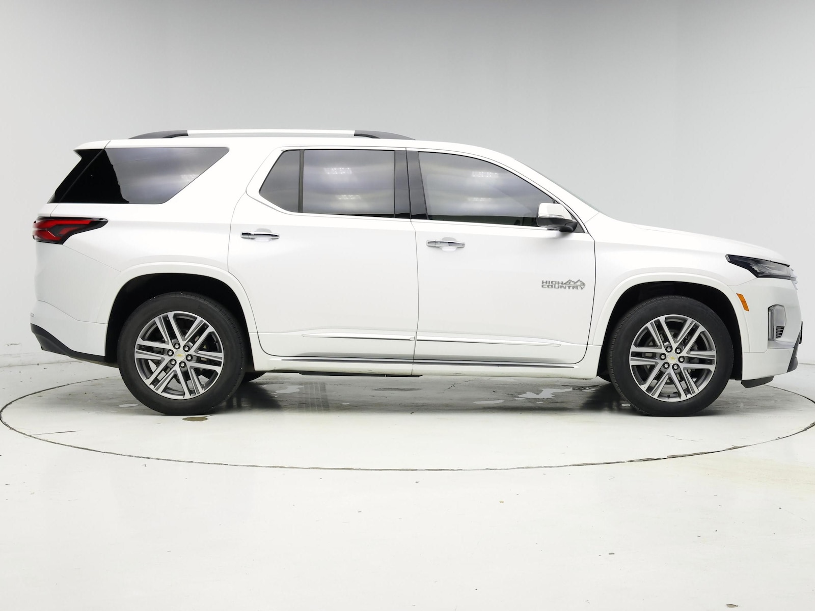 2023 Chevrolet Traverse High Country - Photo 8