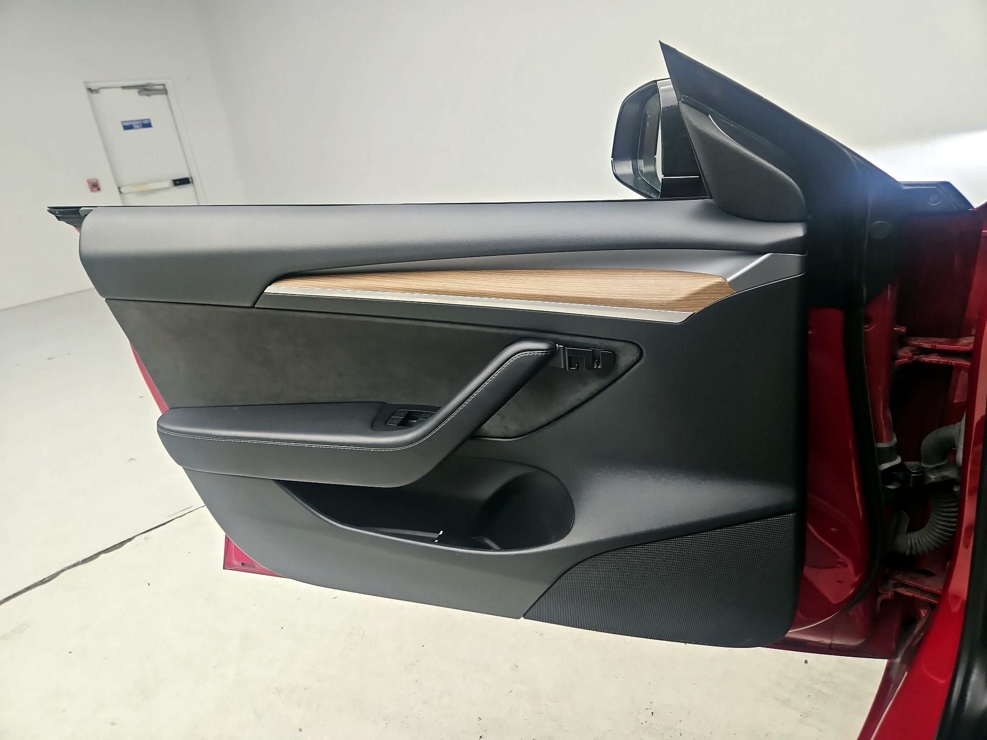 Thumbnail: 2022 Tesla Model 3 - 12