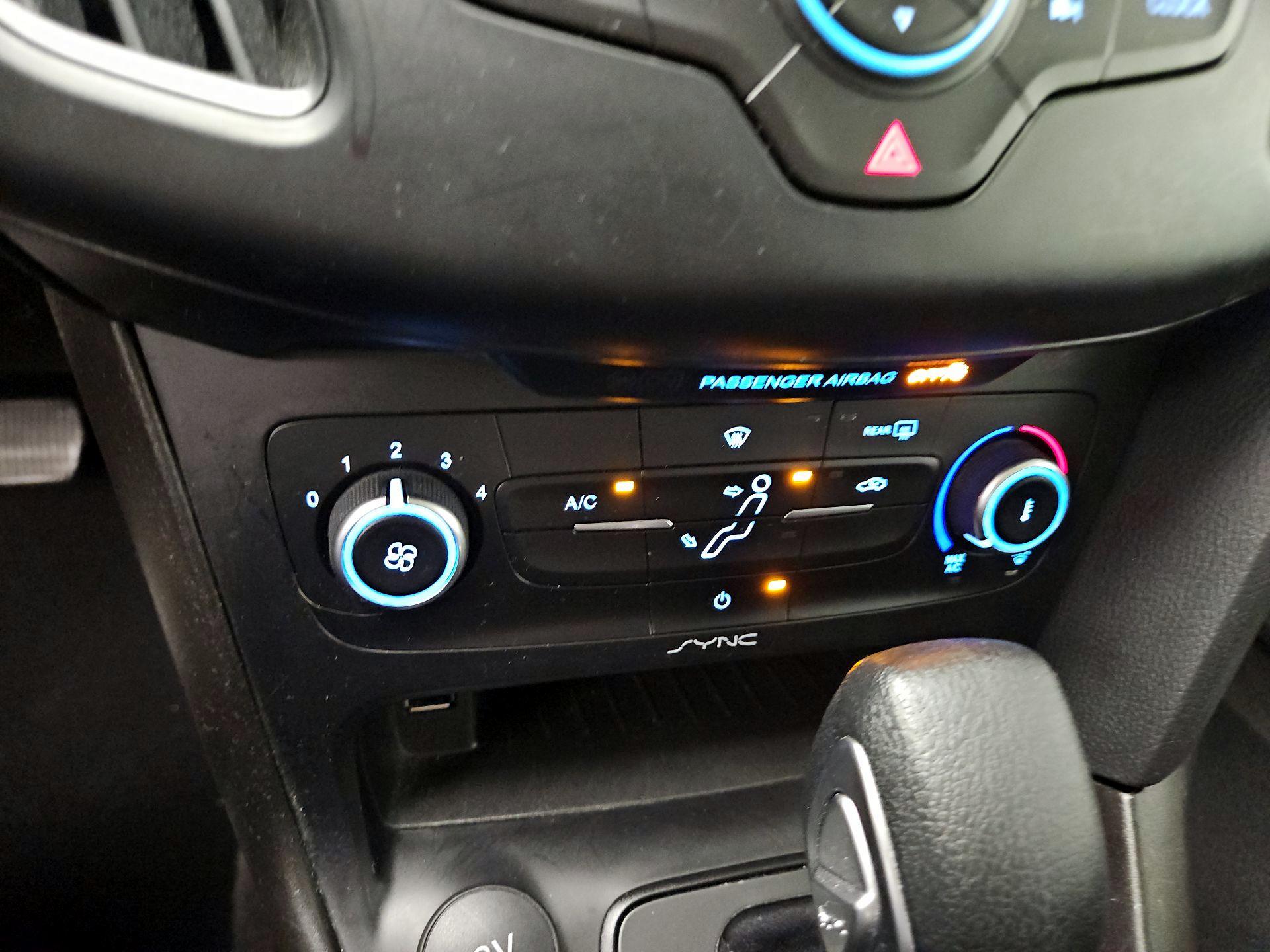 Thumbnail: 2018 Ford Focus - 16