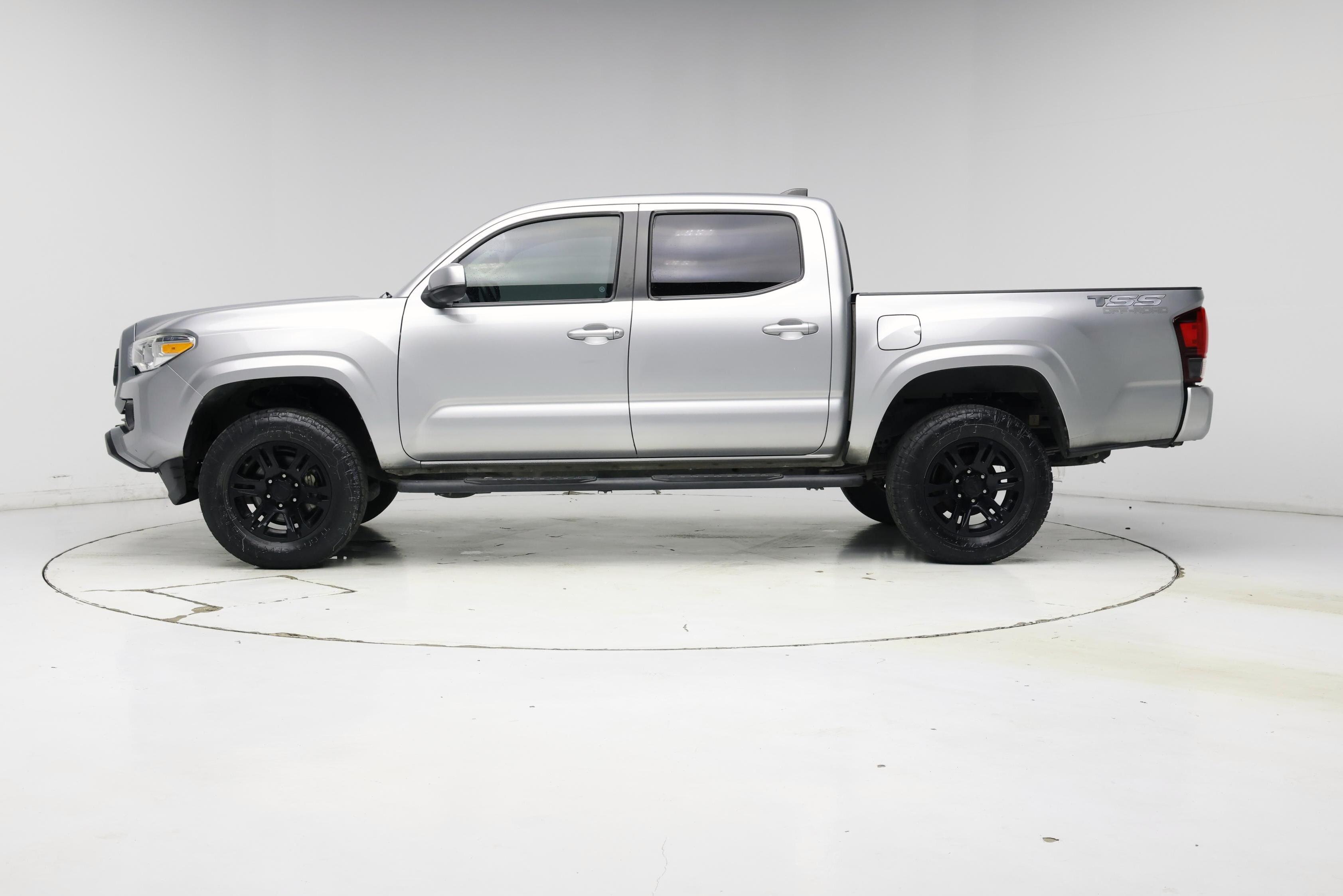 Thumbnail: 2021 Toyota Tacoma - 3