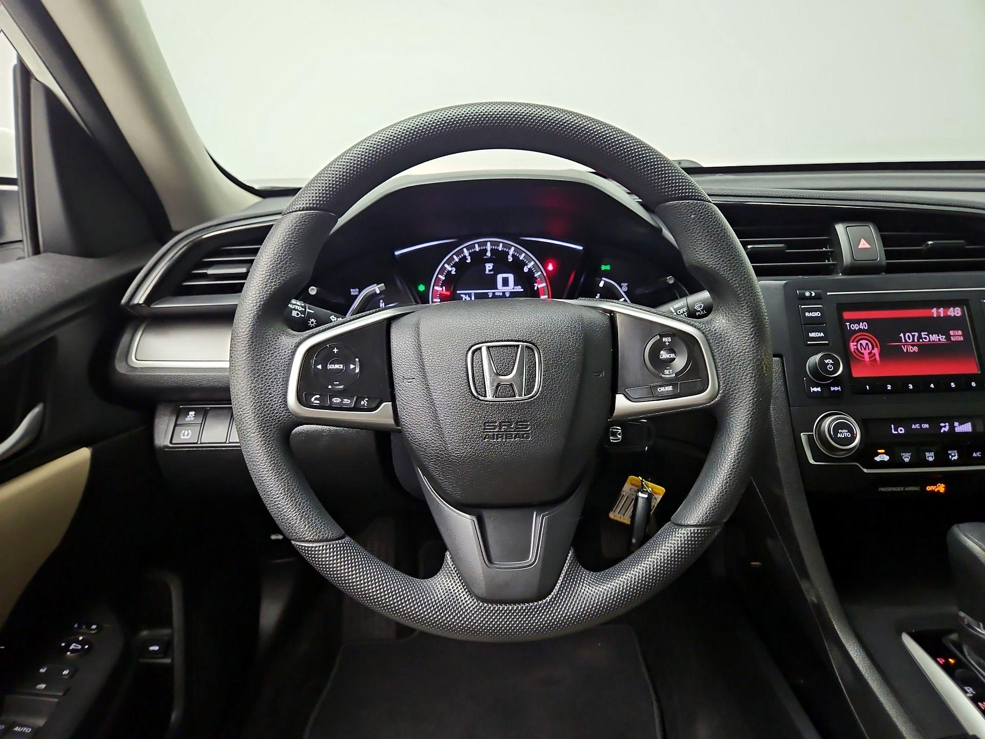 Thumbnail: 2016 Honda Civic - 10