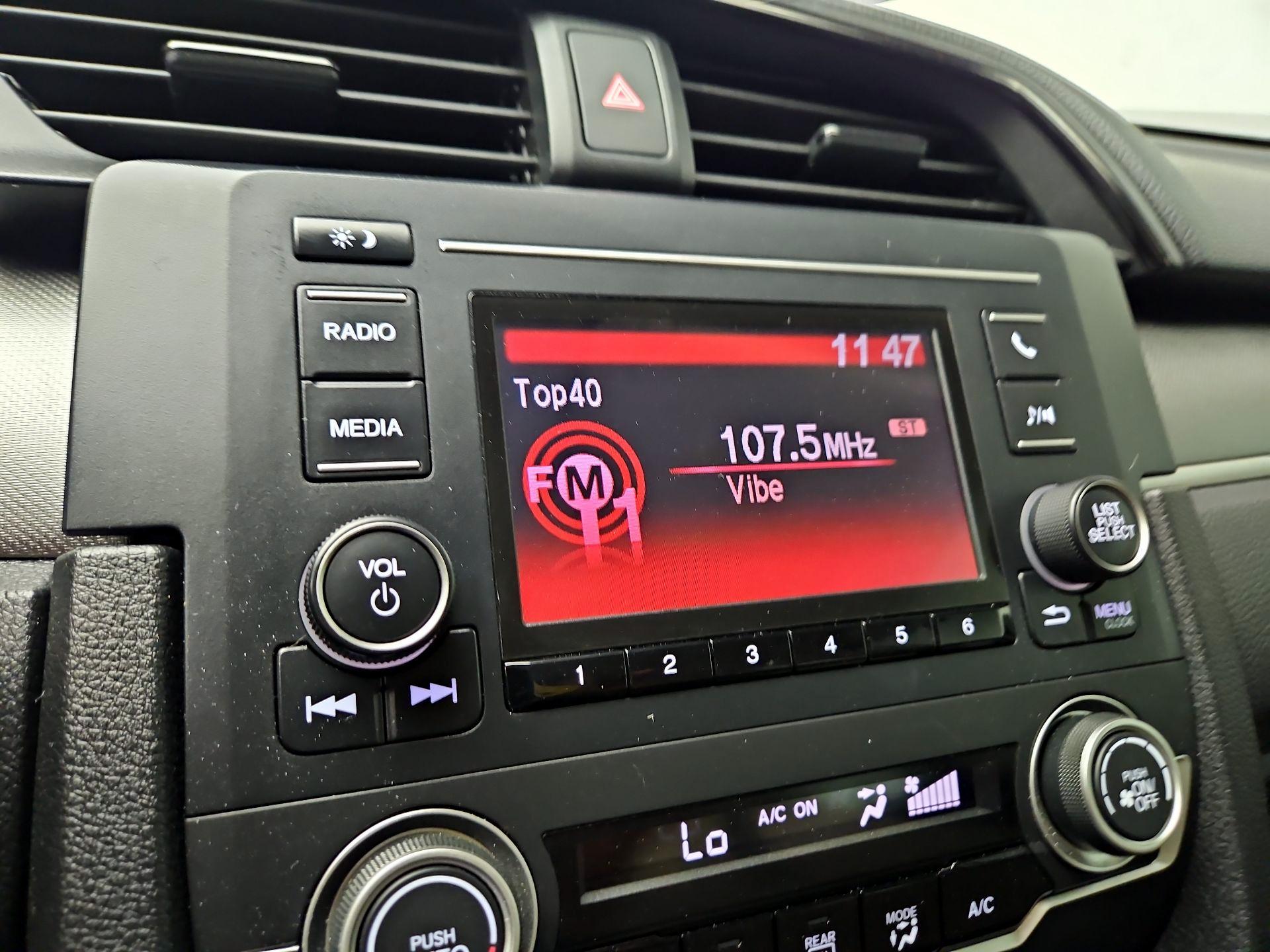 Thumbnail: 2016 Honda Civic - 15