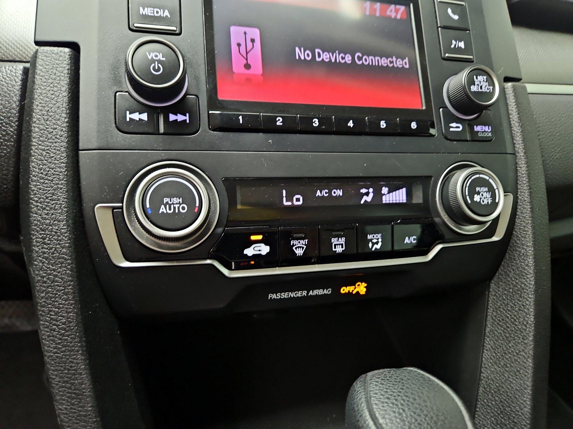 Thumbnail: 2016 Honda Civic - 16