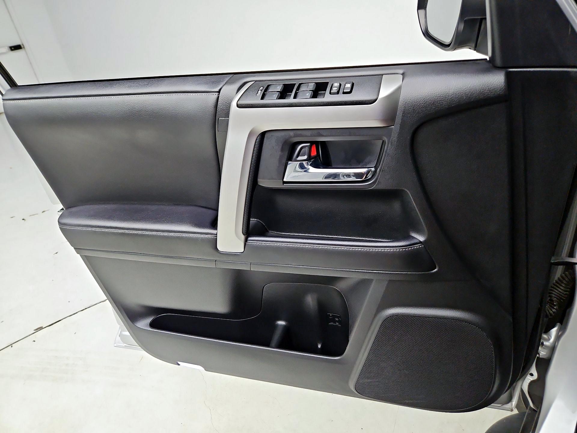 Thumbnail: 2024 Toyota 4Runner - 12