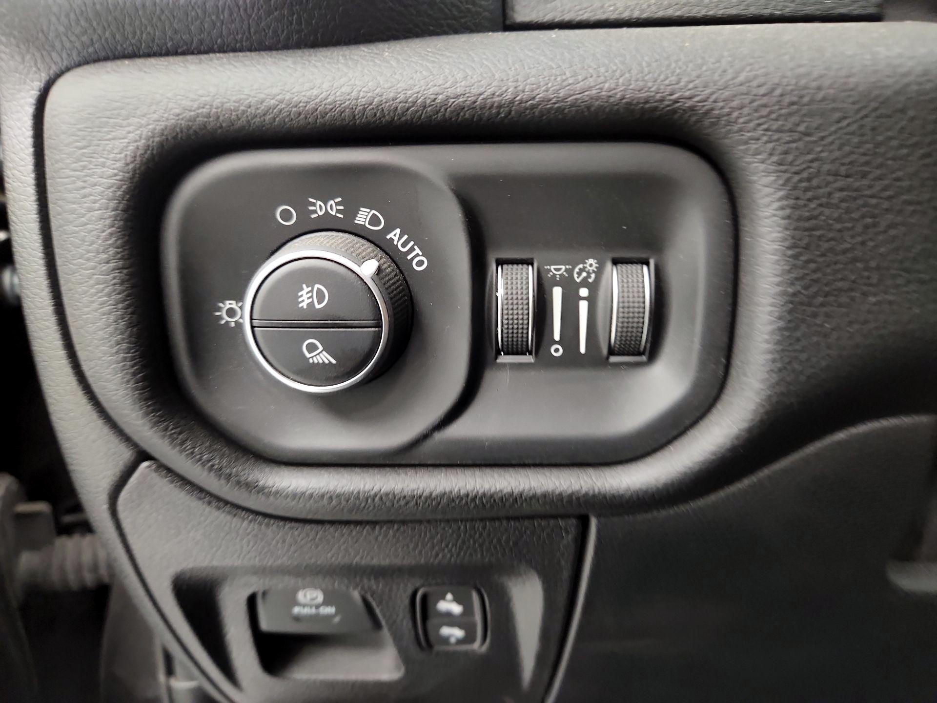 Thumbnail: 2025 RAM 1500 - 13
