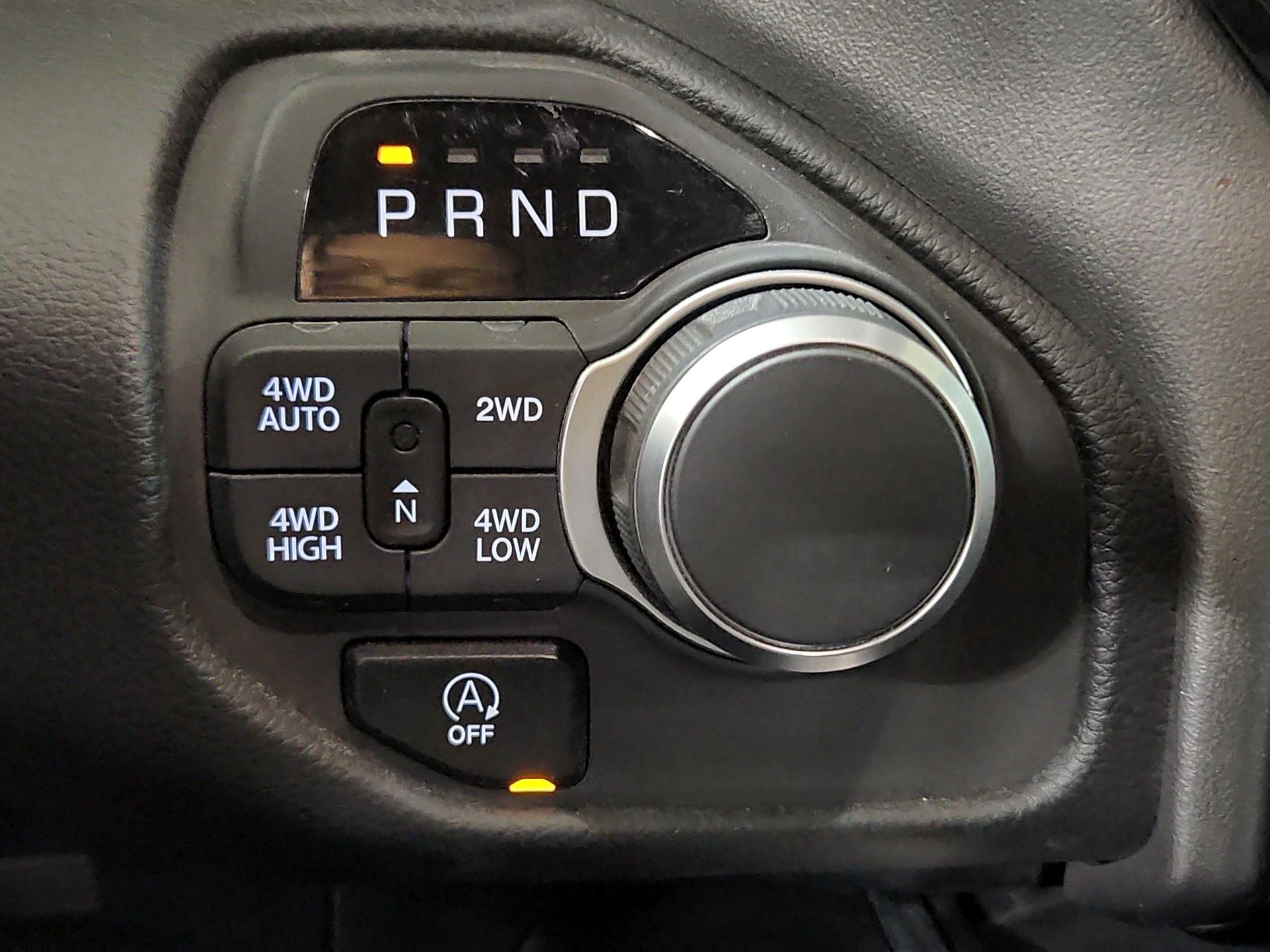 Thumbnail: 2025 RAM 1500 - 17