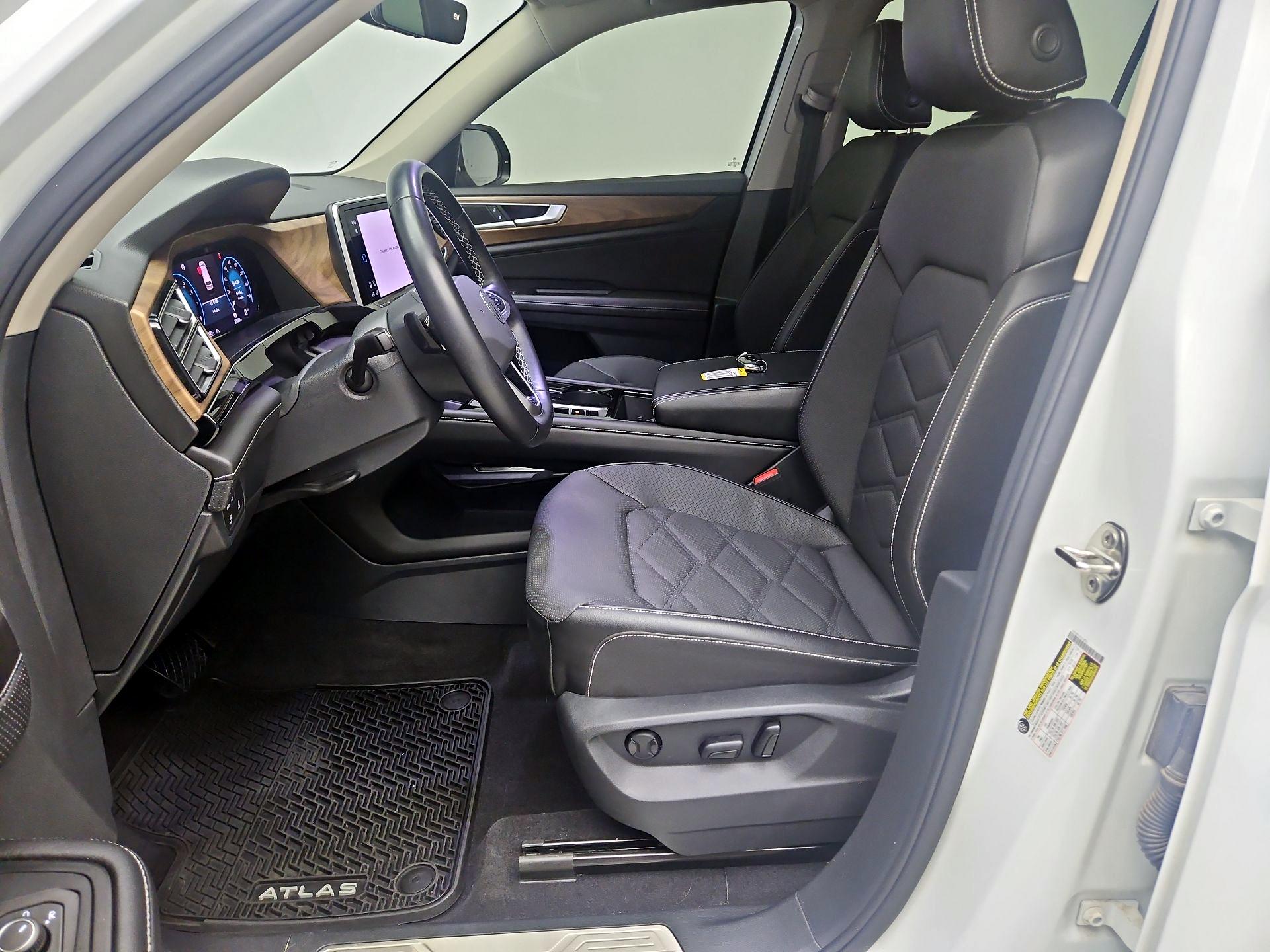 Thumbnail: 2024 Volkswagen Atlas - 11