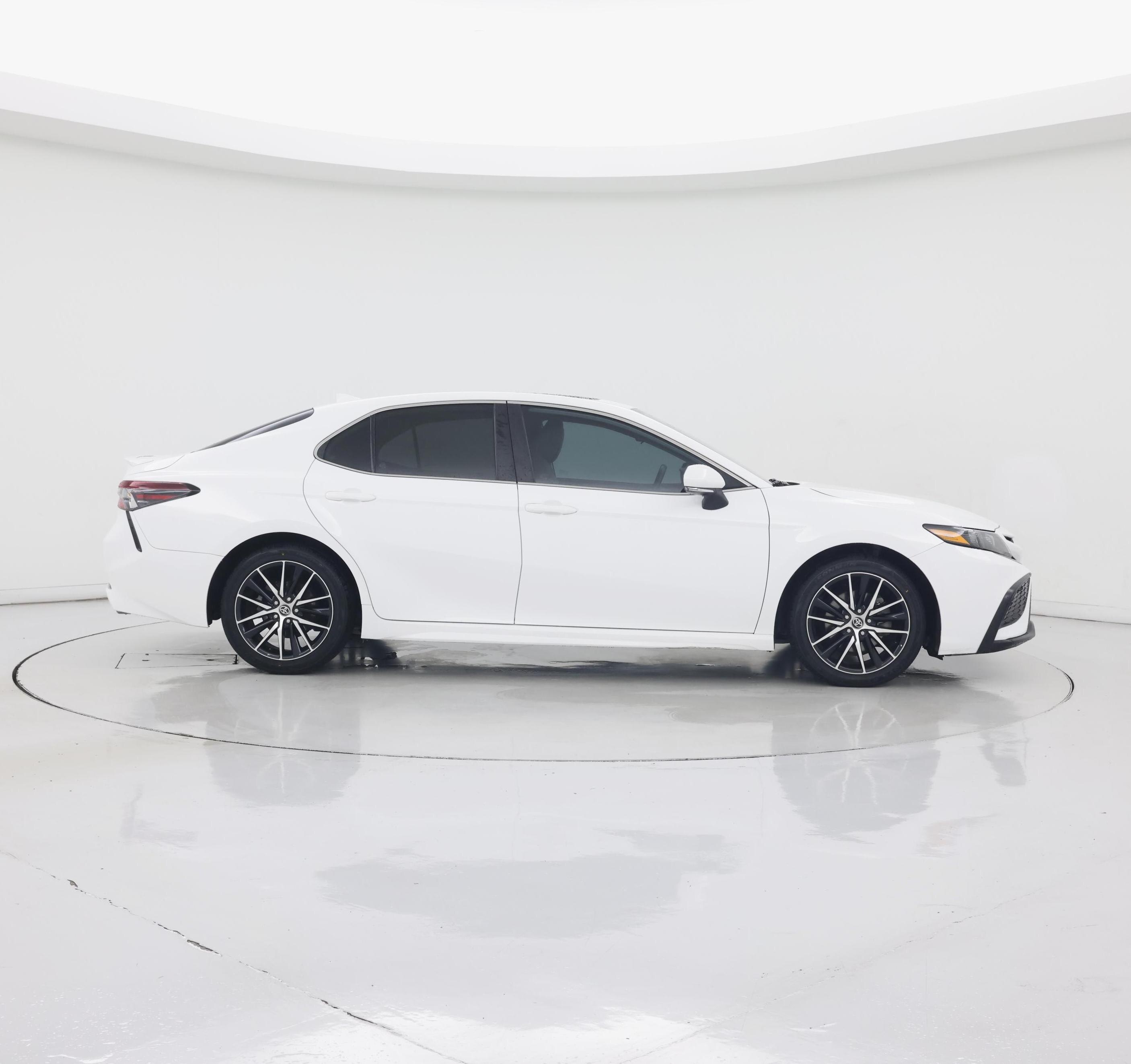 Thumbnail: 2021 Toyota Camry - 7