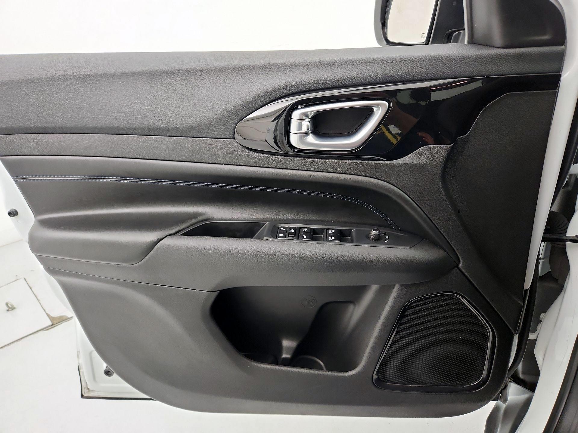 Thumbnail: 2025 Jeep Compass - 12