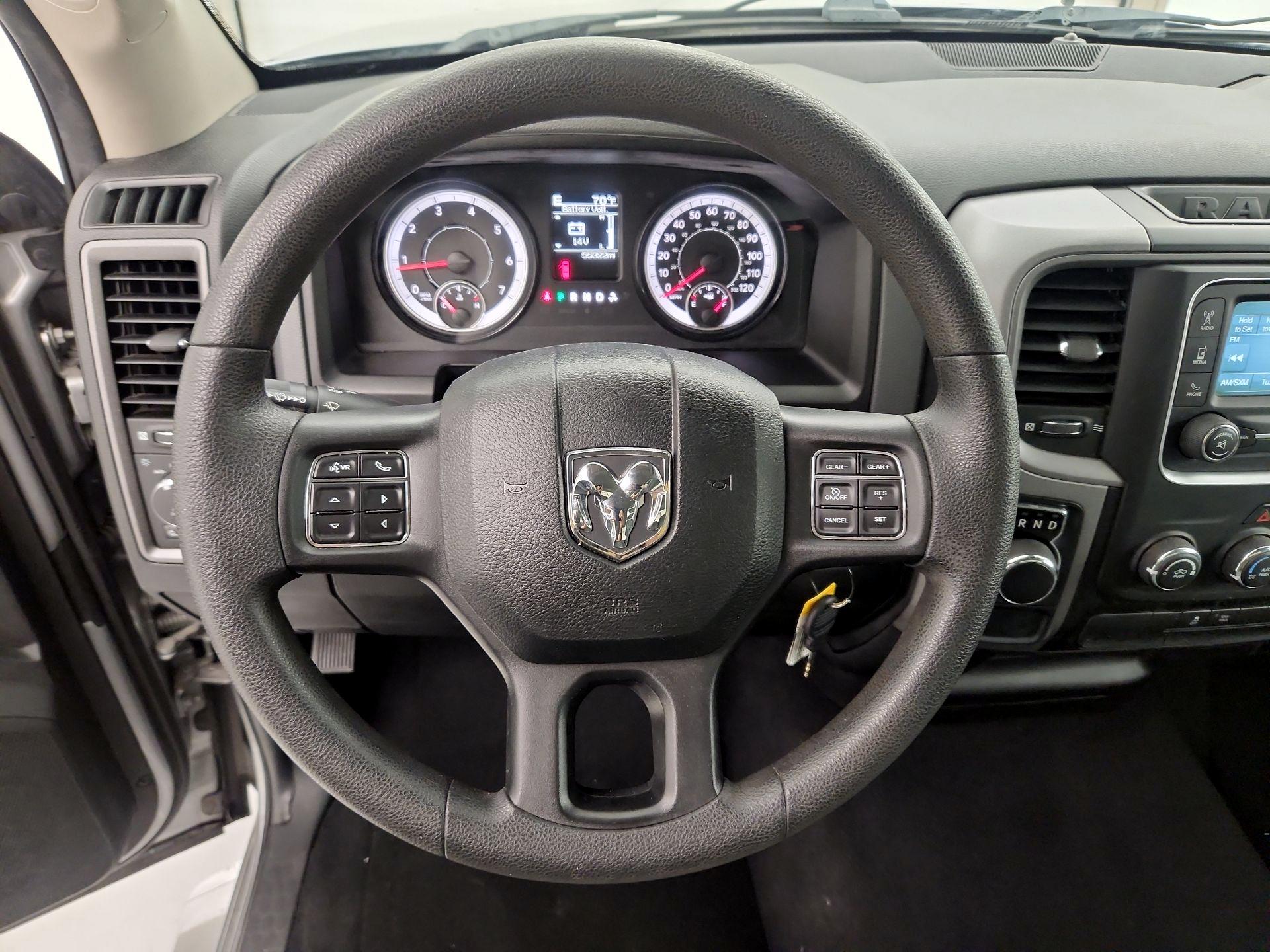 Thumbnail: 2020 RAM 1500 Classic - 10