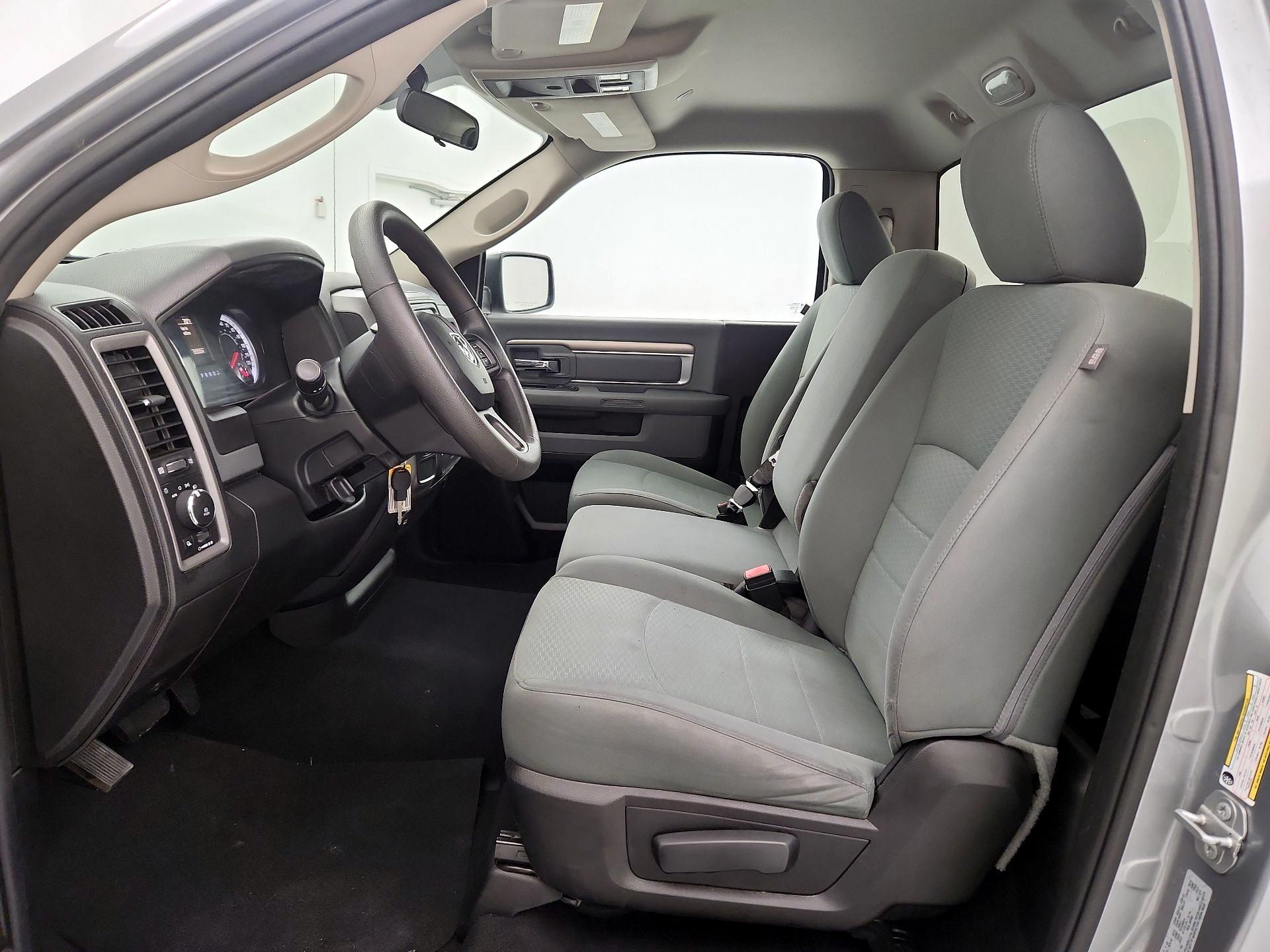 Thumbnail: 2020 RAM 1500 Classic - 11