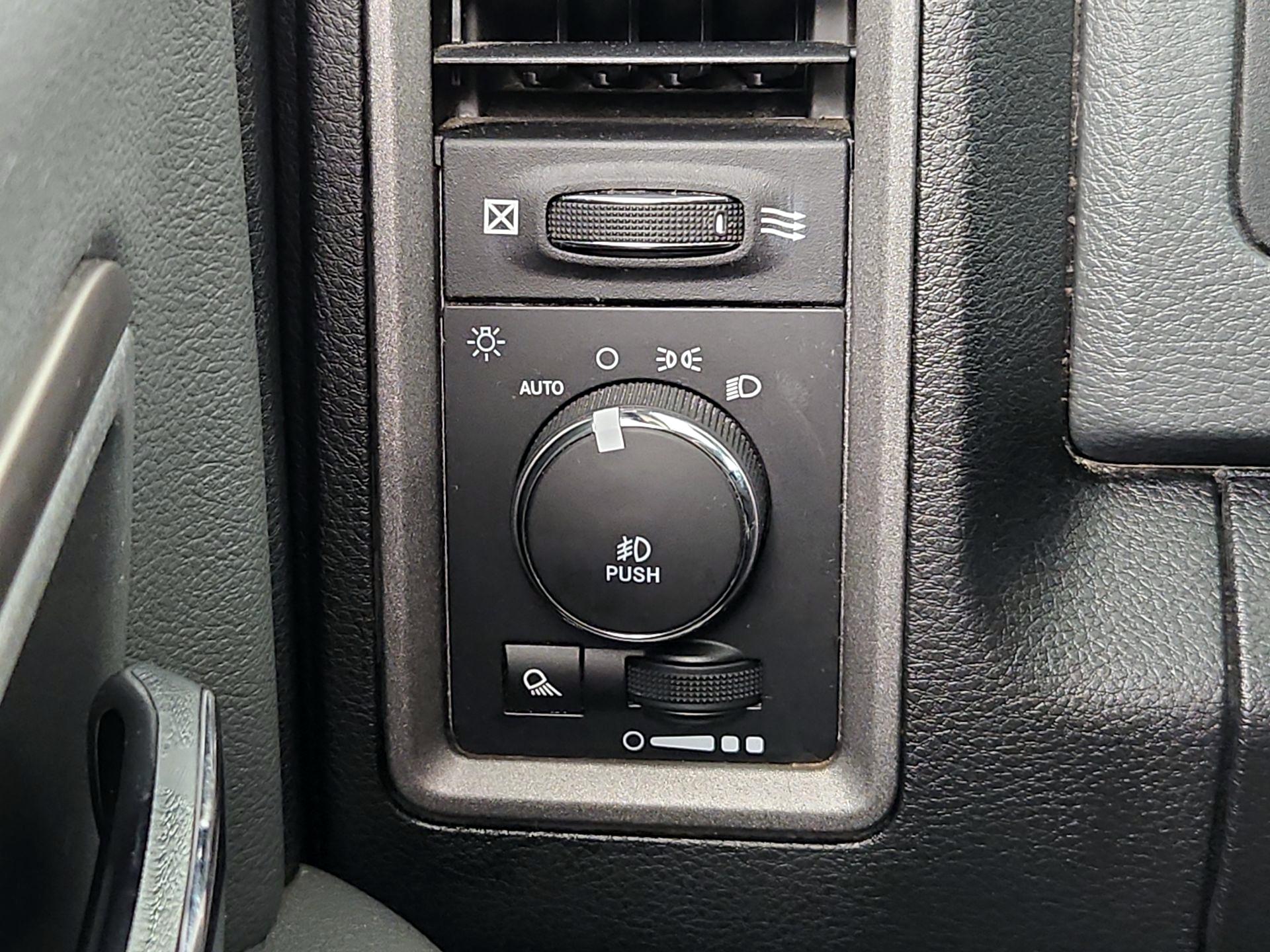 Thumbnail: 2020 RAM 1500 Classic - 13