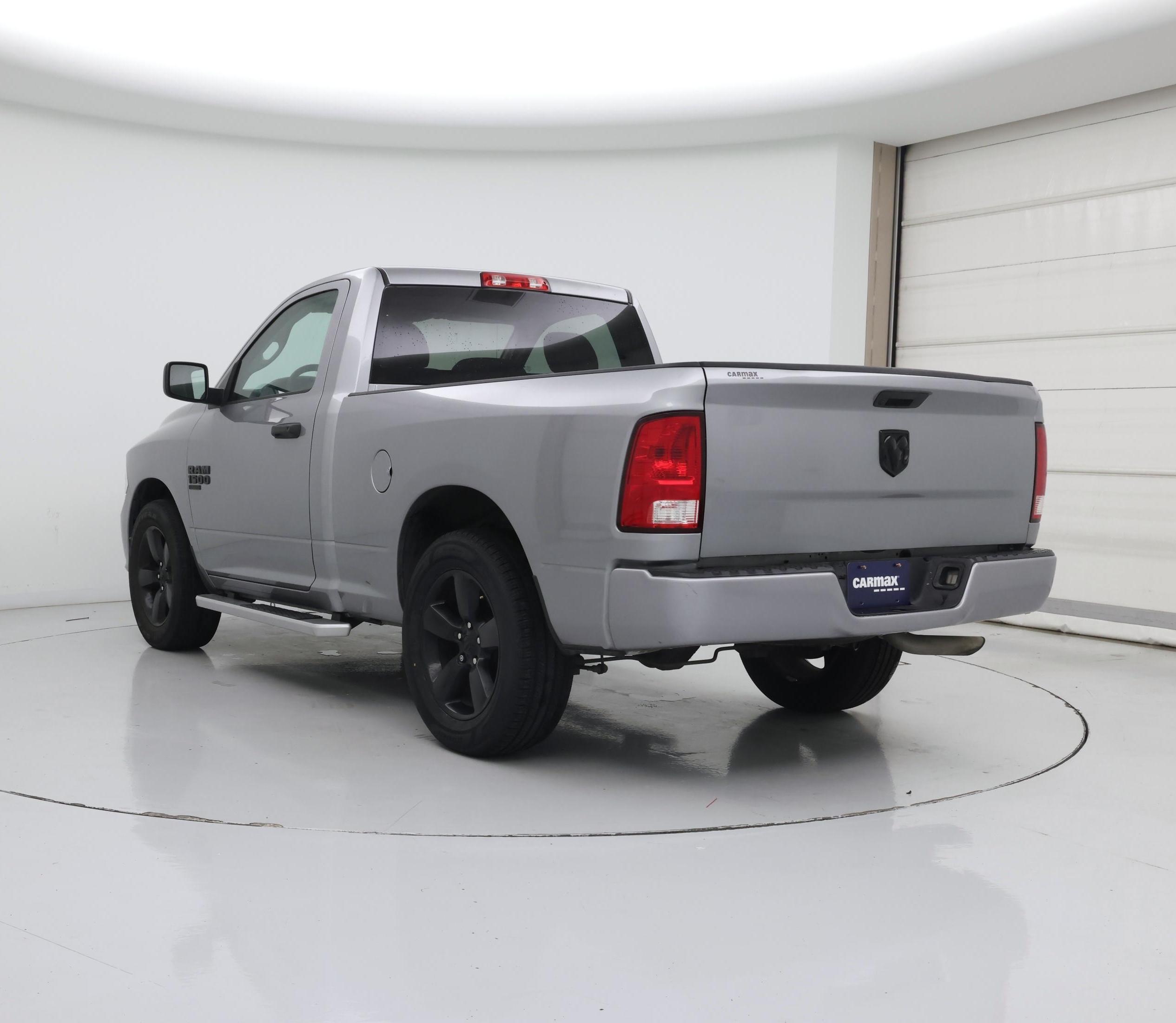 Thumbnail: 2020 RAM 1500 Classic - 2