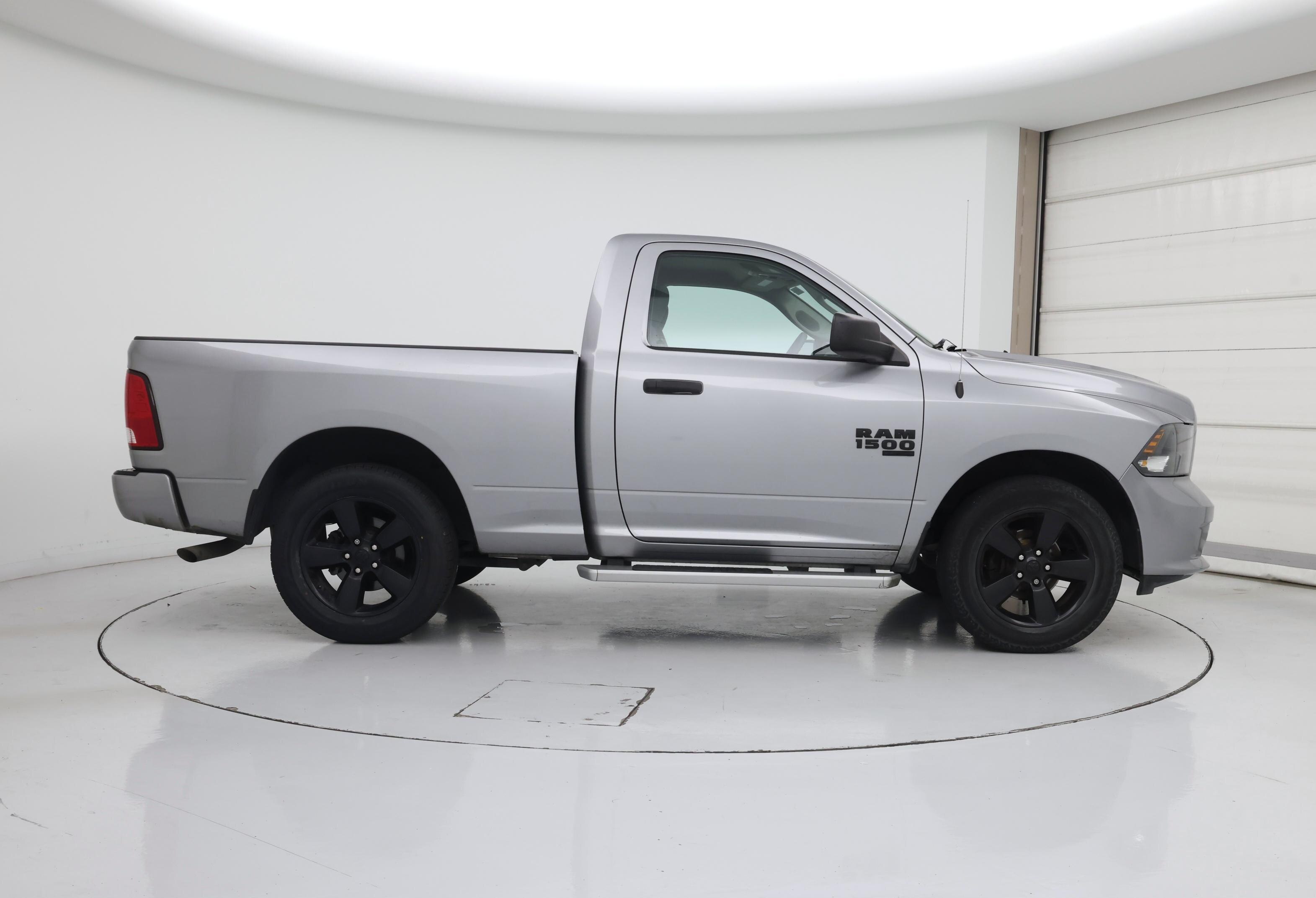 Thumbnail: 2020 RAM 1500 Classic - 7