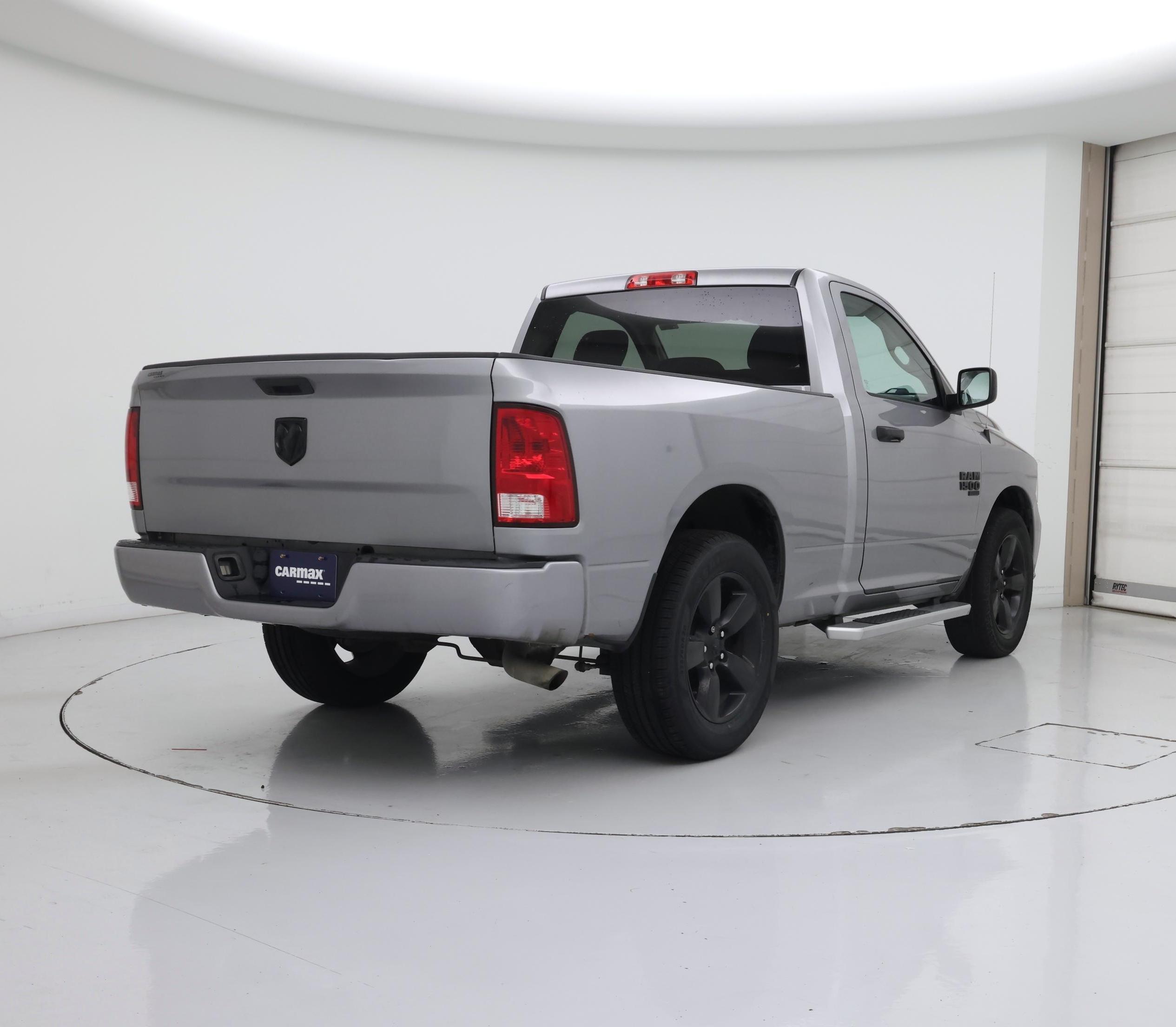 Thumbnail: 2020 RAM 1500 Classic - 8