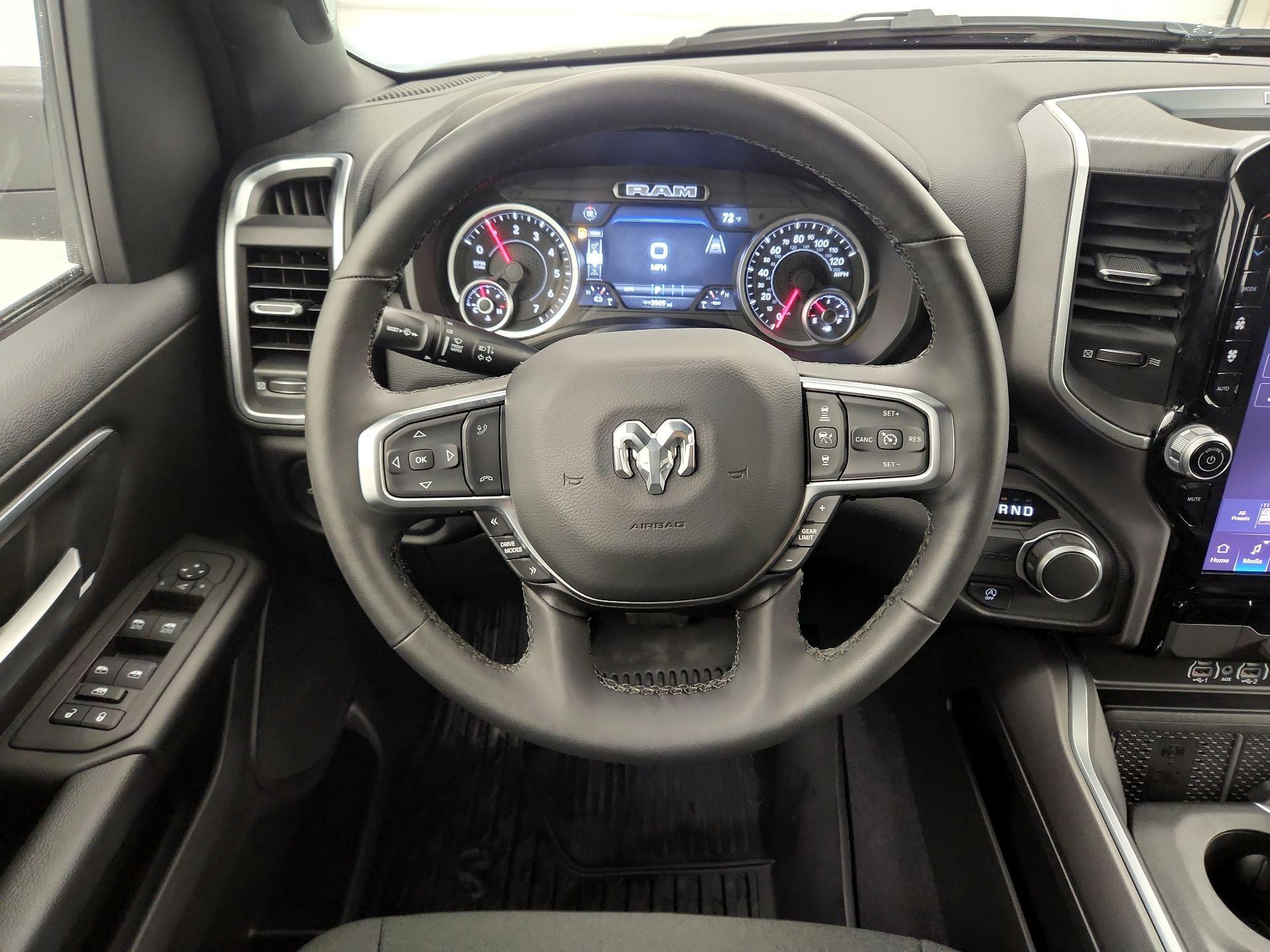 Thumbnail: 2025 RAM 1500 - 10