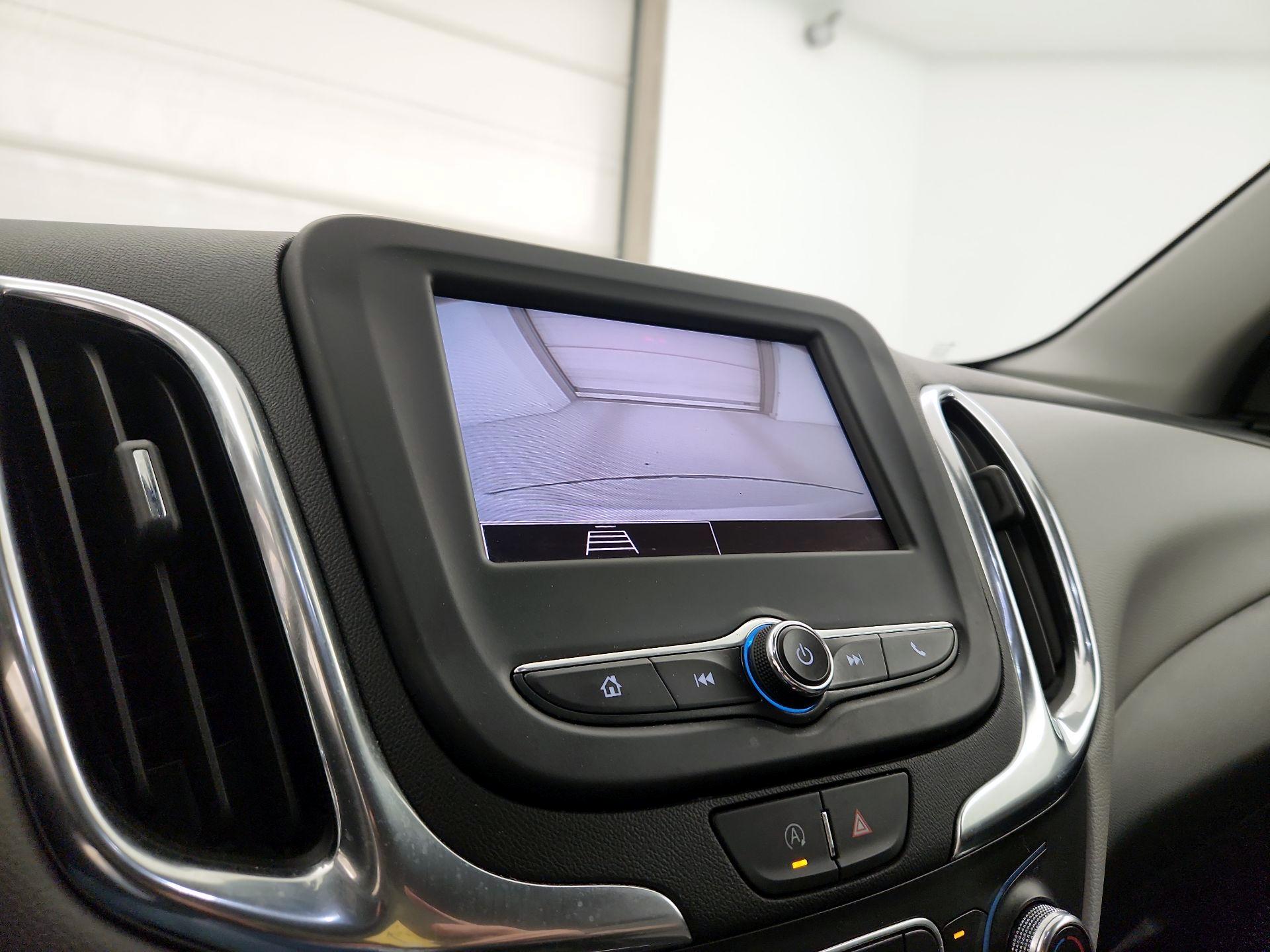 Thumbnail: 2022 Chevrolet Equinox - 14