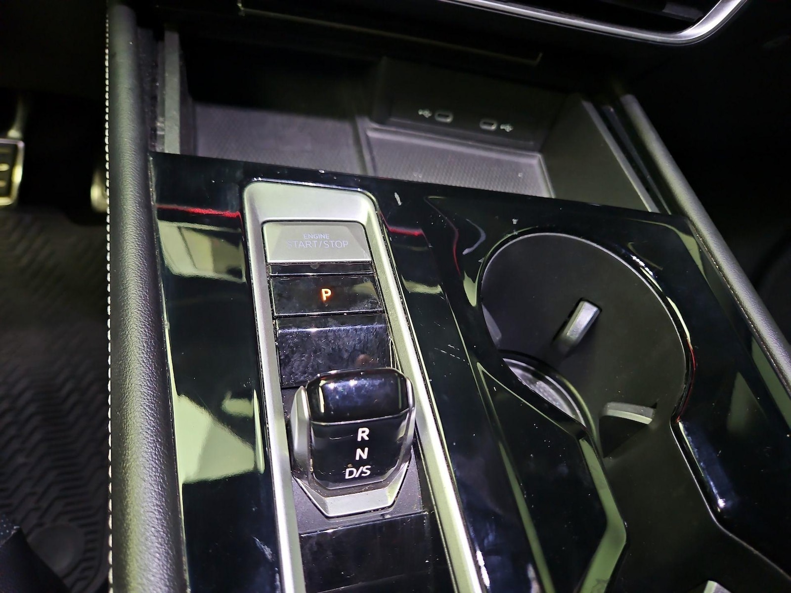 2024 Volkswagen Atlas Cross Sport SEL R-LINE - Photo 19