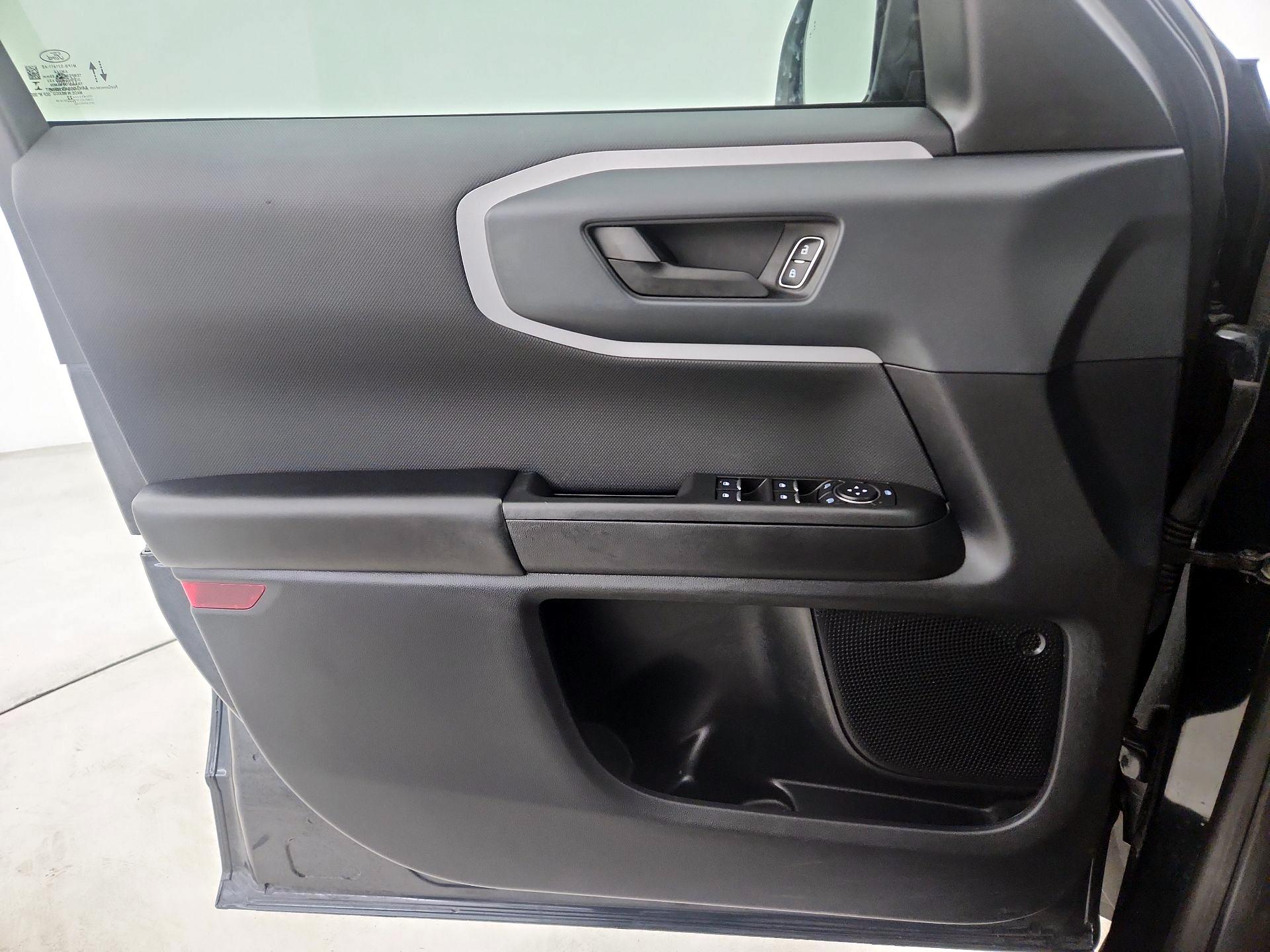 Thumbnail: 2022 Ford Bronco Sport - 12