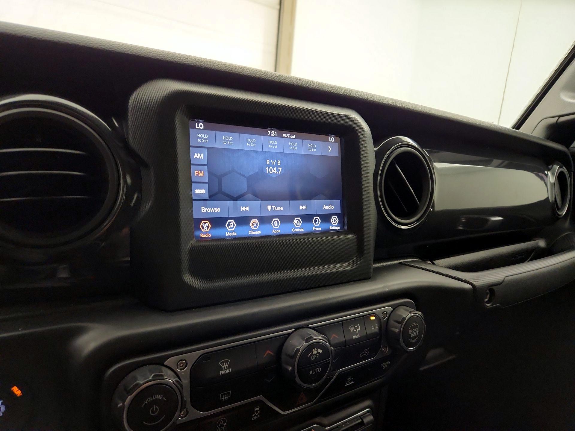 Thumbnail: 2022 Jeep Gladiator - 15