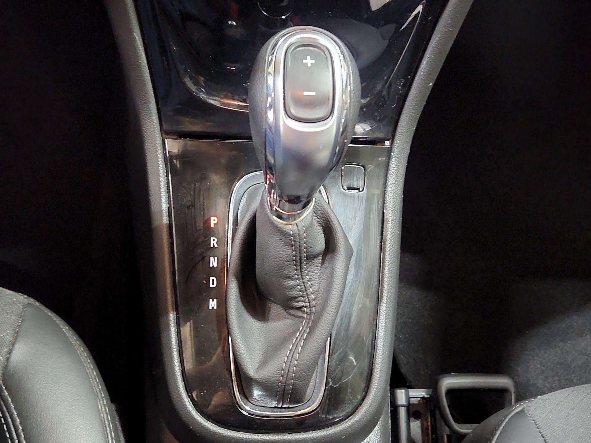 Thumbnail: 2022 Buick Encore - 17