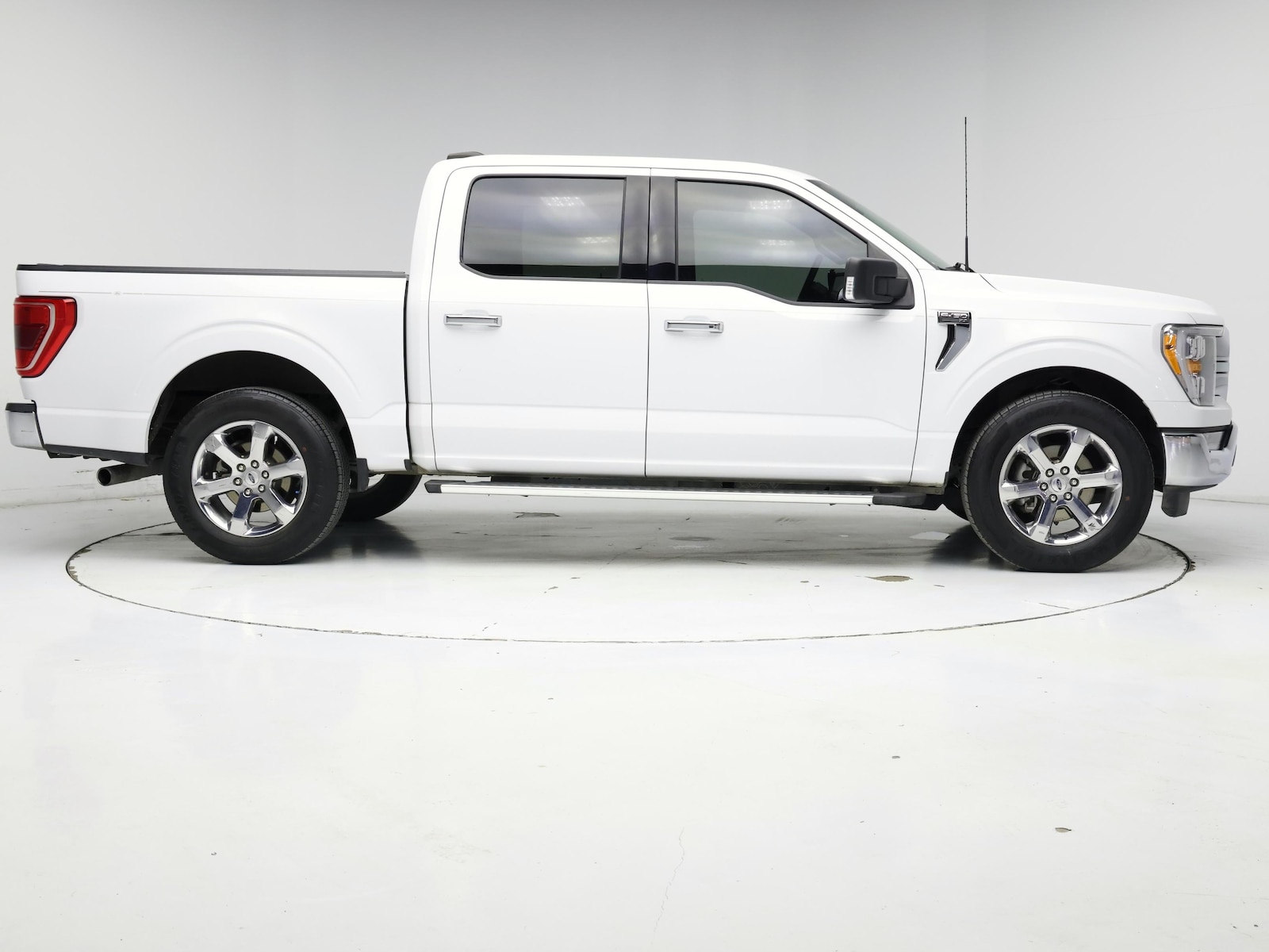 2023 Ford F-150 XLT - Photo 8