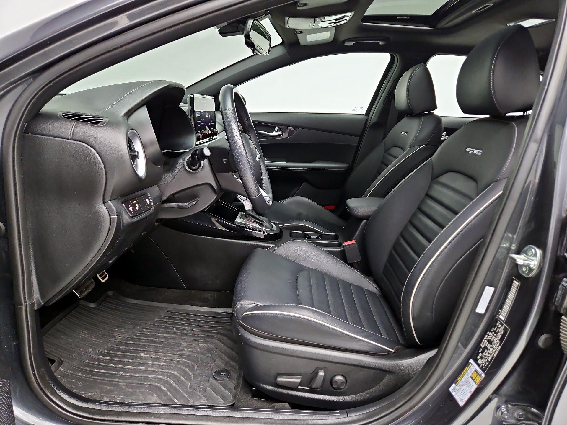 Thumbnail: 2024 Kia Forte - 11