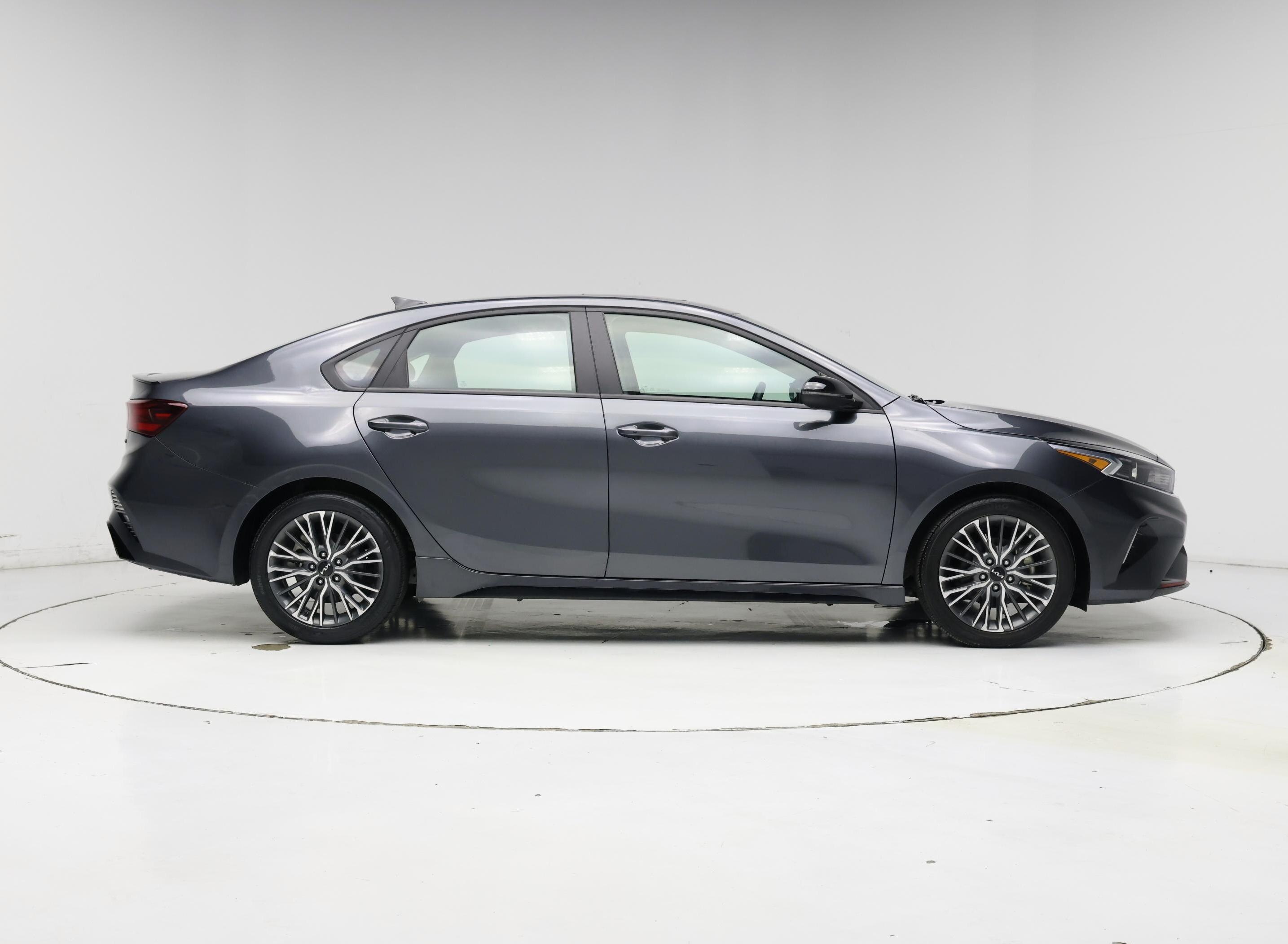 Thumbnail: 2024 Kia Forte - 7