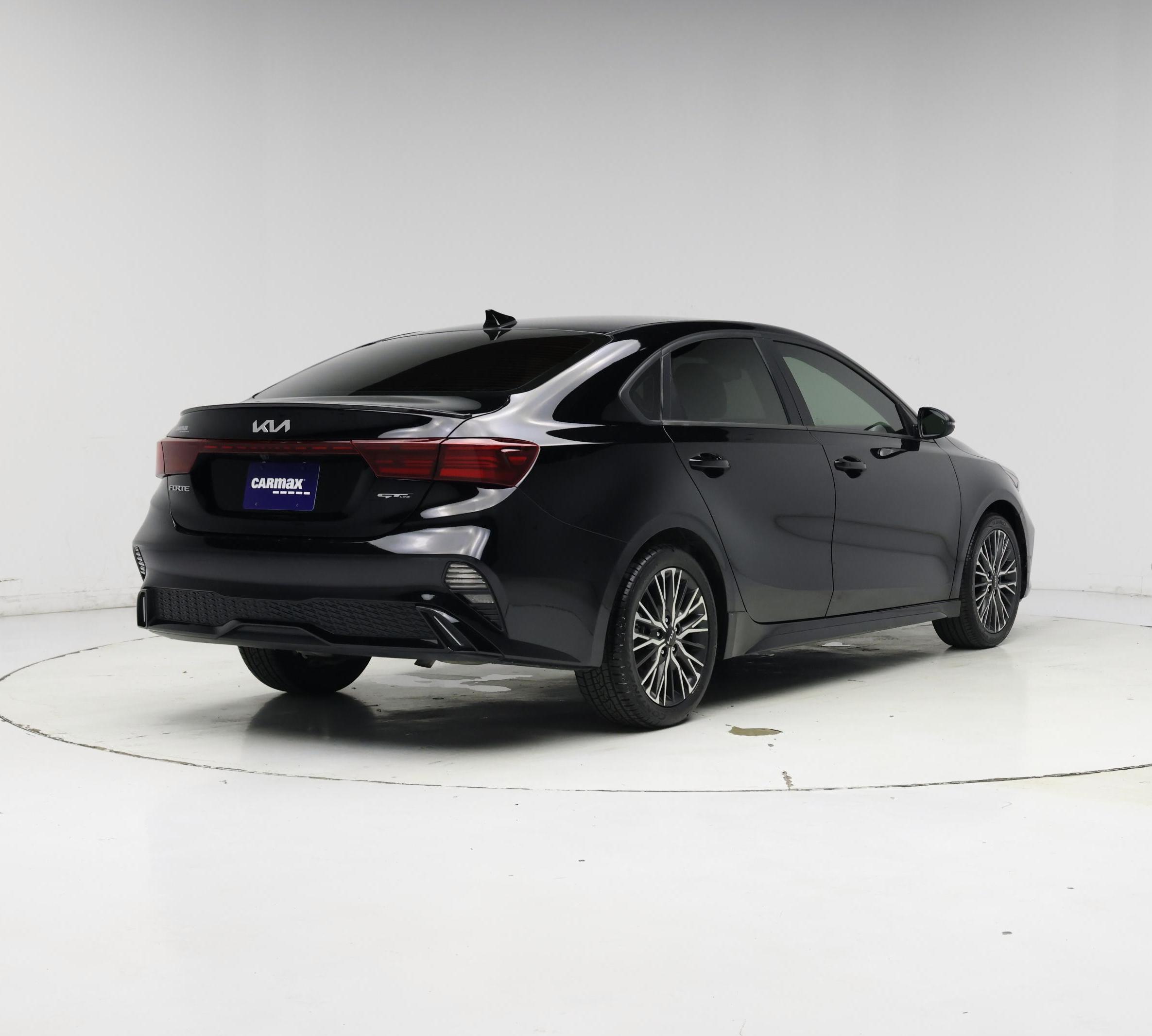 Thumbnail: 2023 Kia Forte - 8