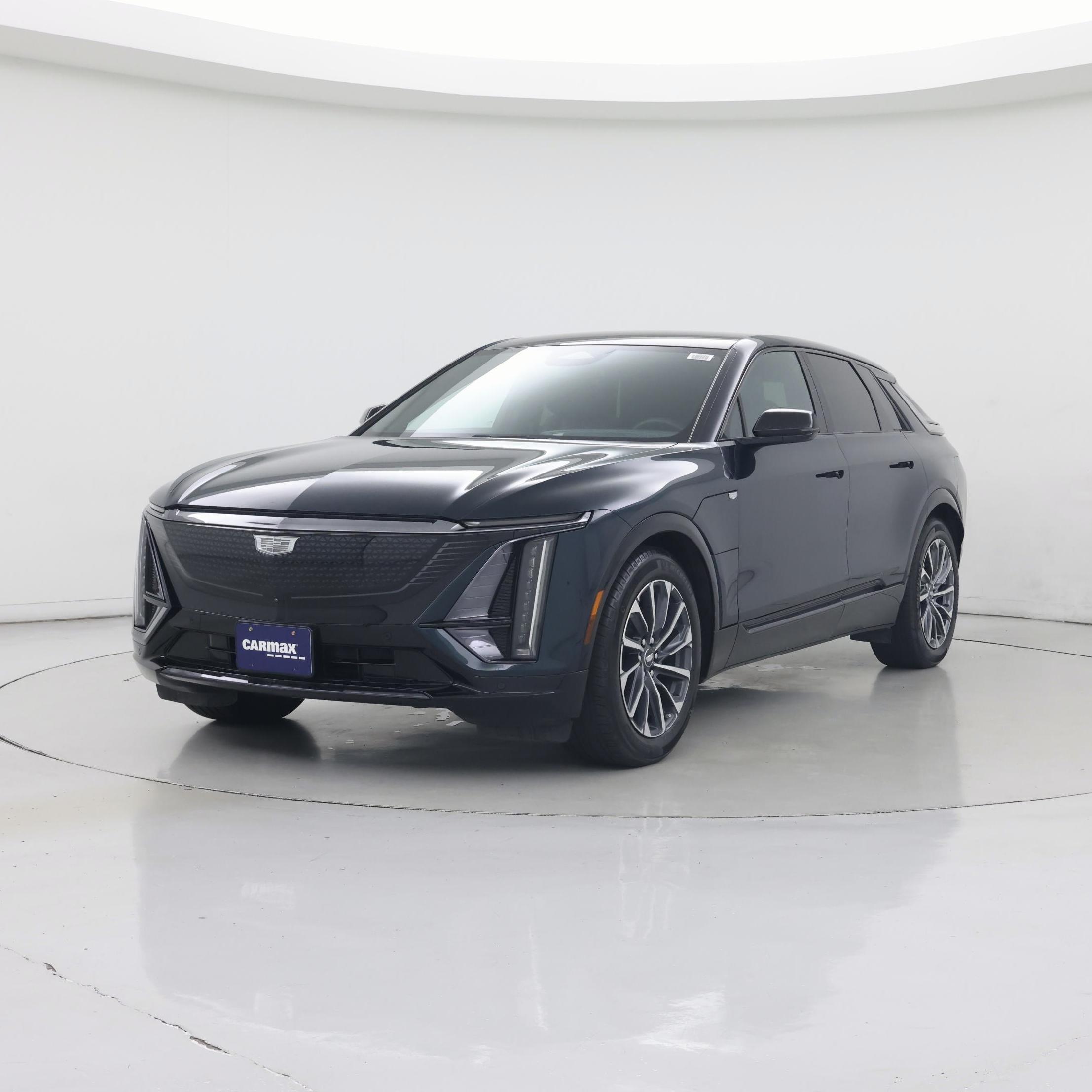 Thumbnail: 2024 Cadillac Lyriq - 4