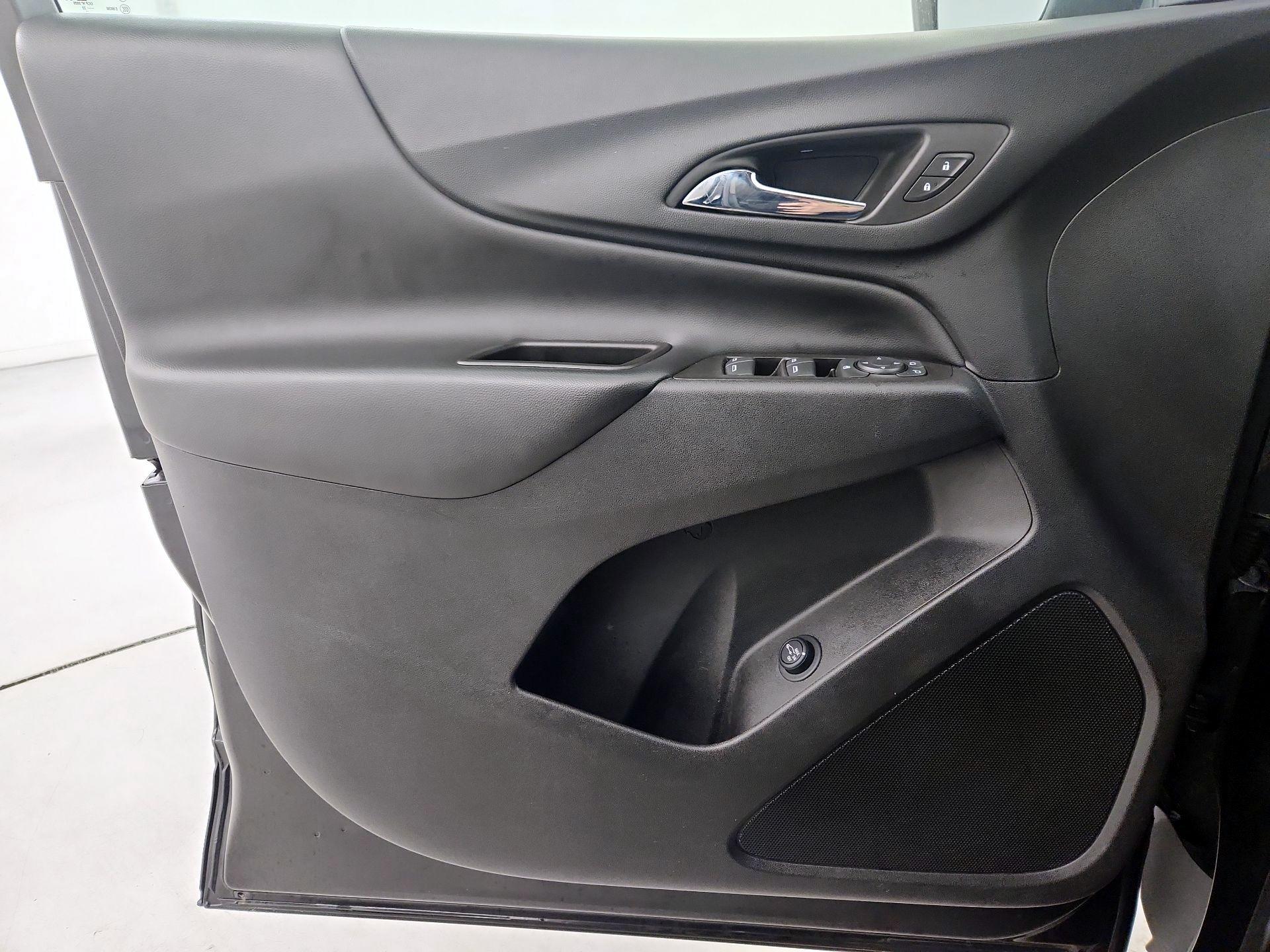 Thumbnail: 2022 Chevrolet Equinox - 12