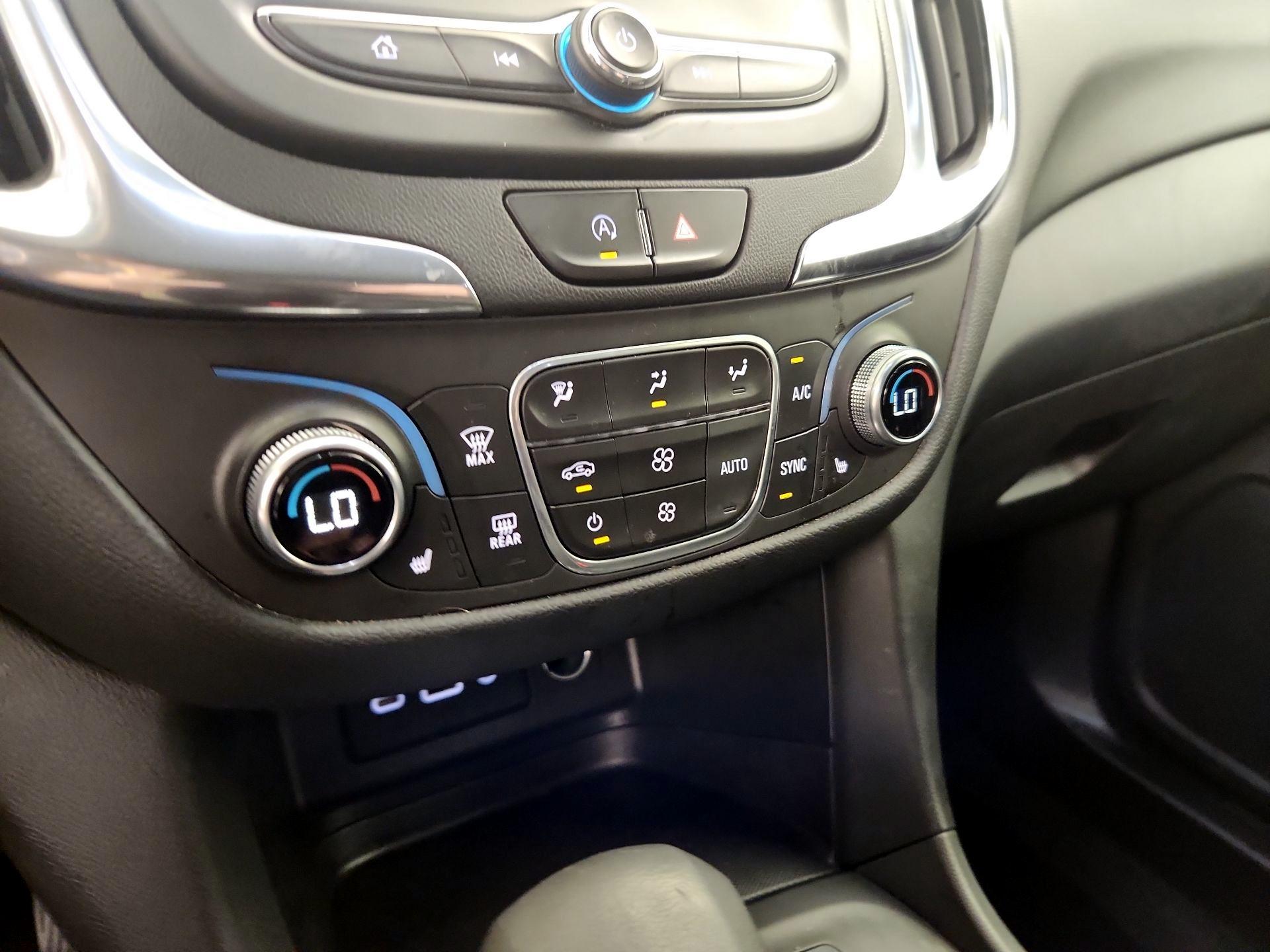 Thumbnail: 2022 Chevrolet Equinox - 16