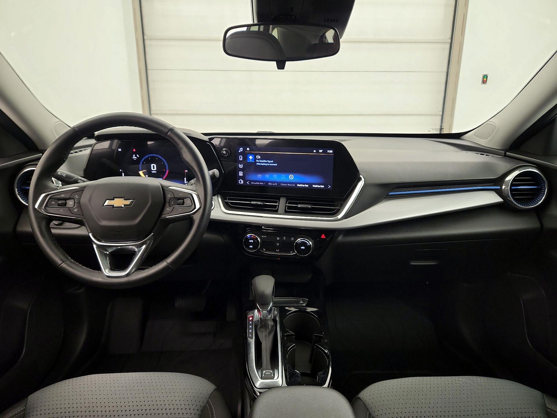 Thumbnail: 2025 Chevrolet Trax - 9