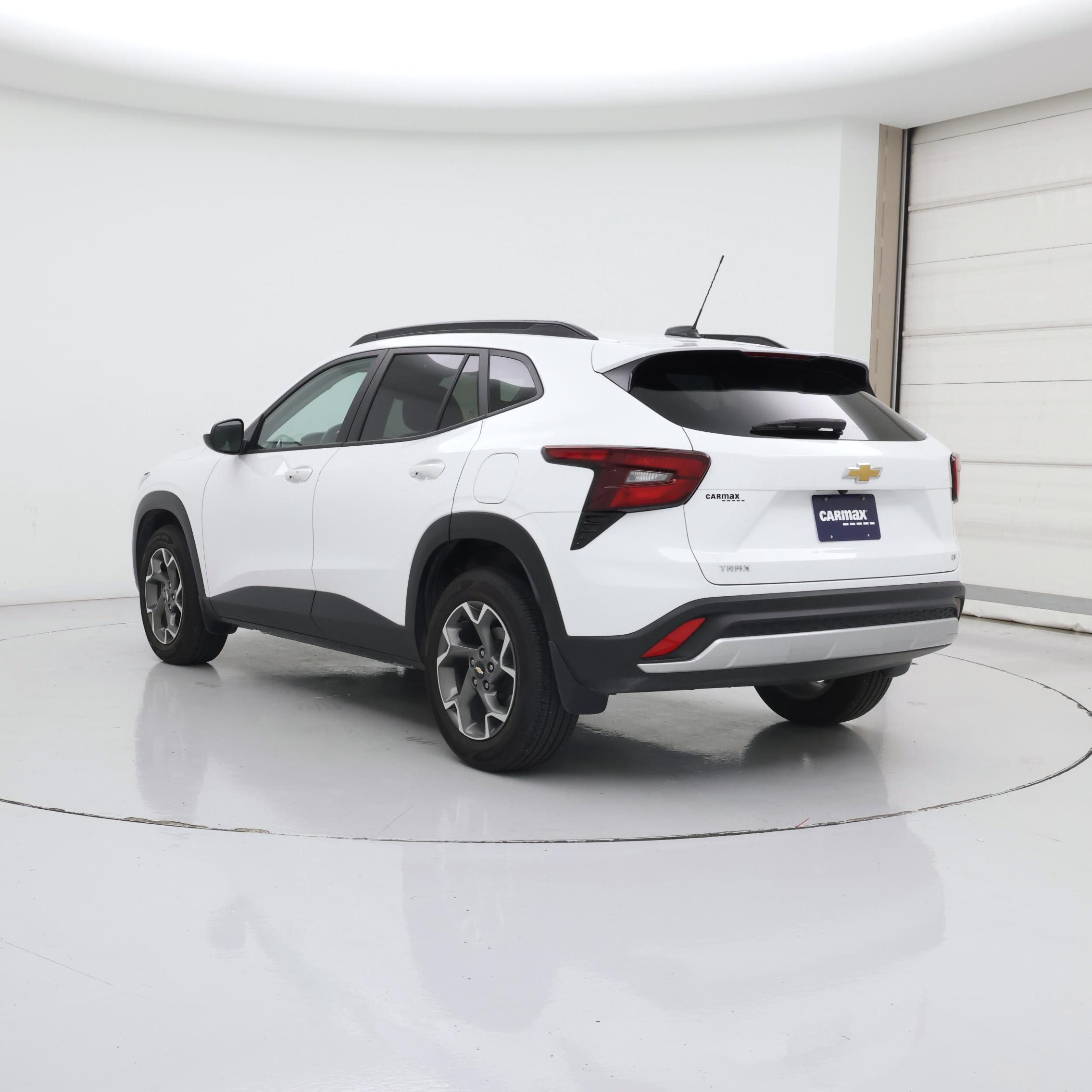 Thumbnail: 2025 Chevrolet Trax - 2
