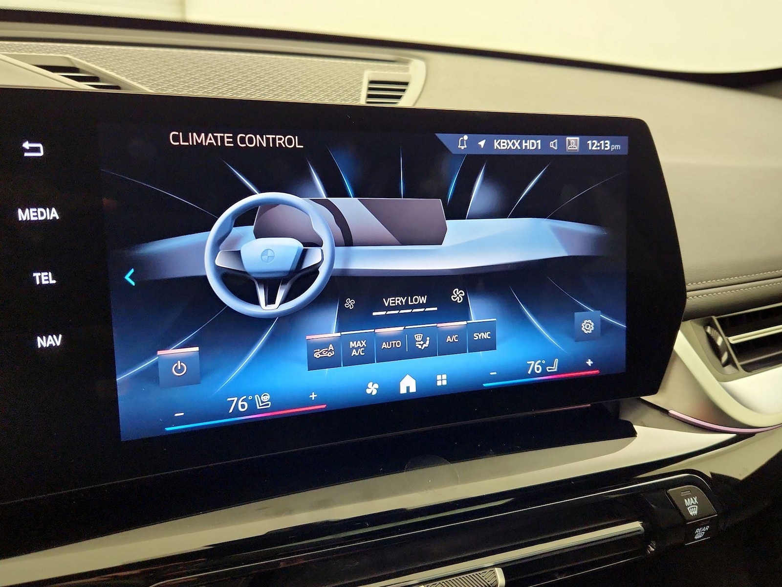 2025 BMW X1 28i - Photo 18